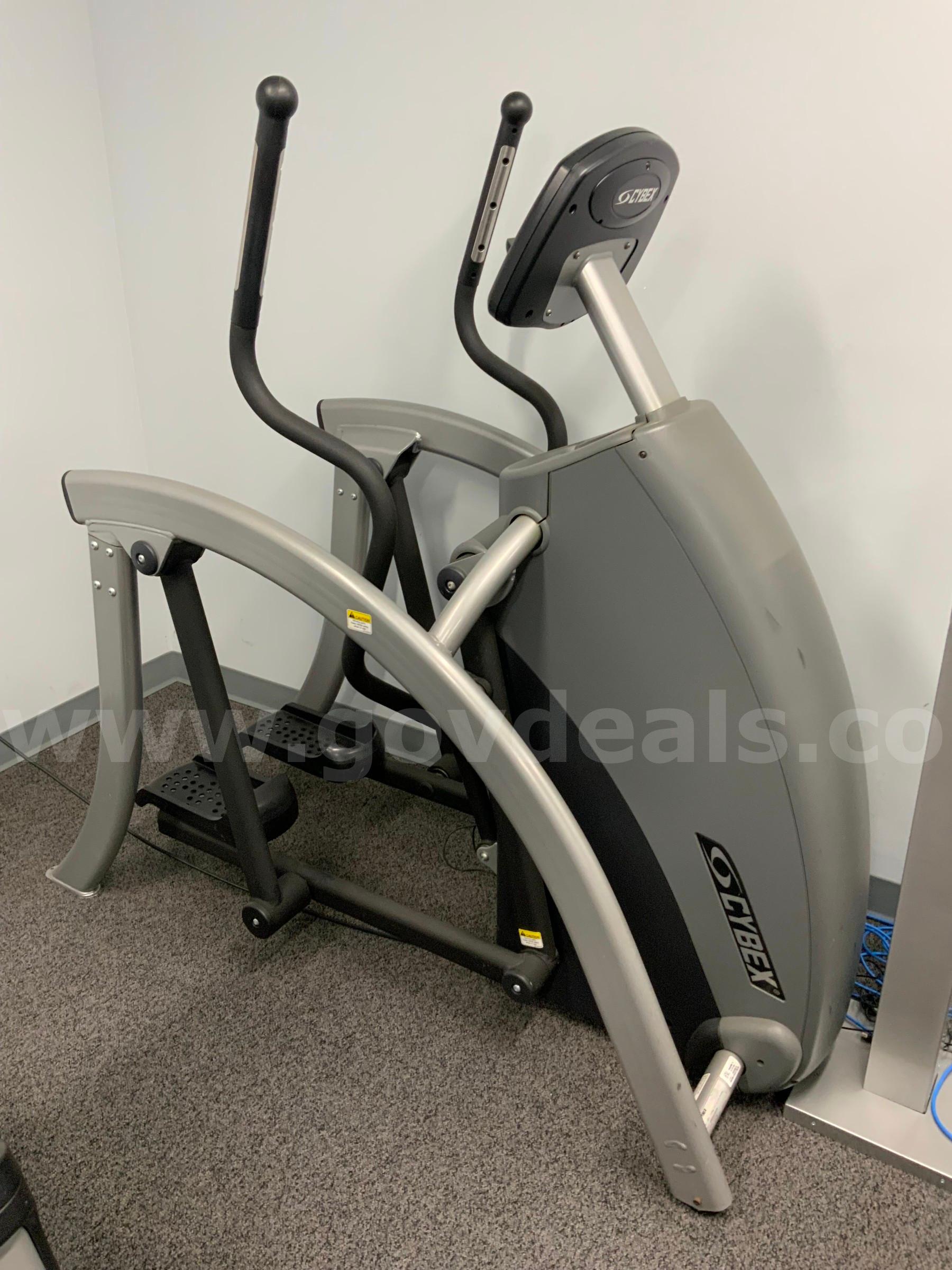 Cybex 425A Total Body Arc Trainer Machine Cross-Training Light-Commercial Exercise Gym Equipment #R6 Cybex 425A Government Surplus Auction - Primary Photo