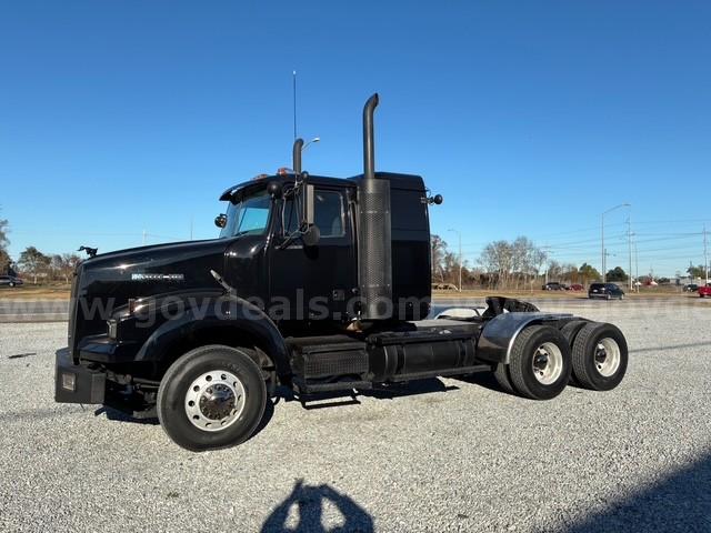 2008 Western Star Trucks 4900 SA Western Star Trucks 4900 Government Surplus Auction - Photo #2