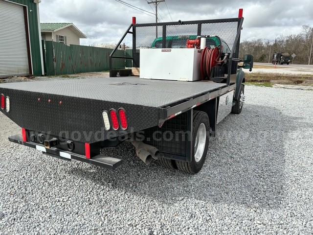 2012 Ford F-550 W/ 11' CUSTOM FLAT BED Ford F-550 Government Surplus Auction - Photo #4