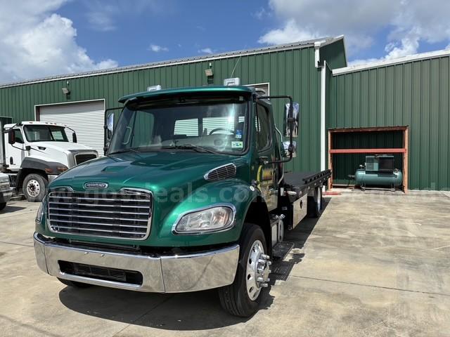2017 Freightliner M2 106/ 21' ROLL OFF/SKID TRUCK WITH WHEEL LIFT Freightliner 106 Government Surplus Auction - Photo #4