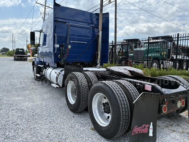 2013 Volvo VNL S;eeper Volvo VNL Government Surplus Auction - Photo #3