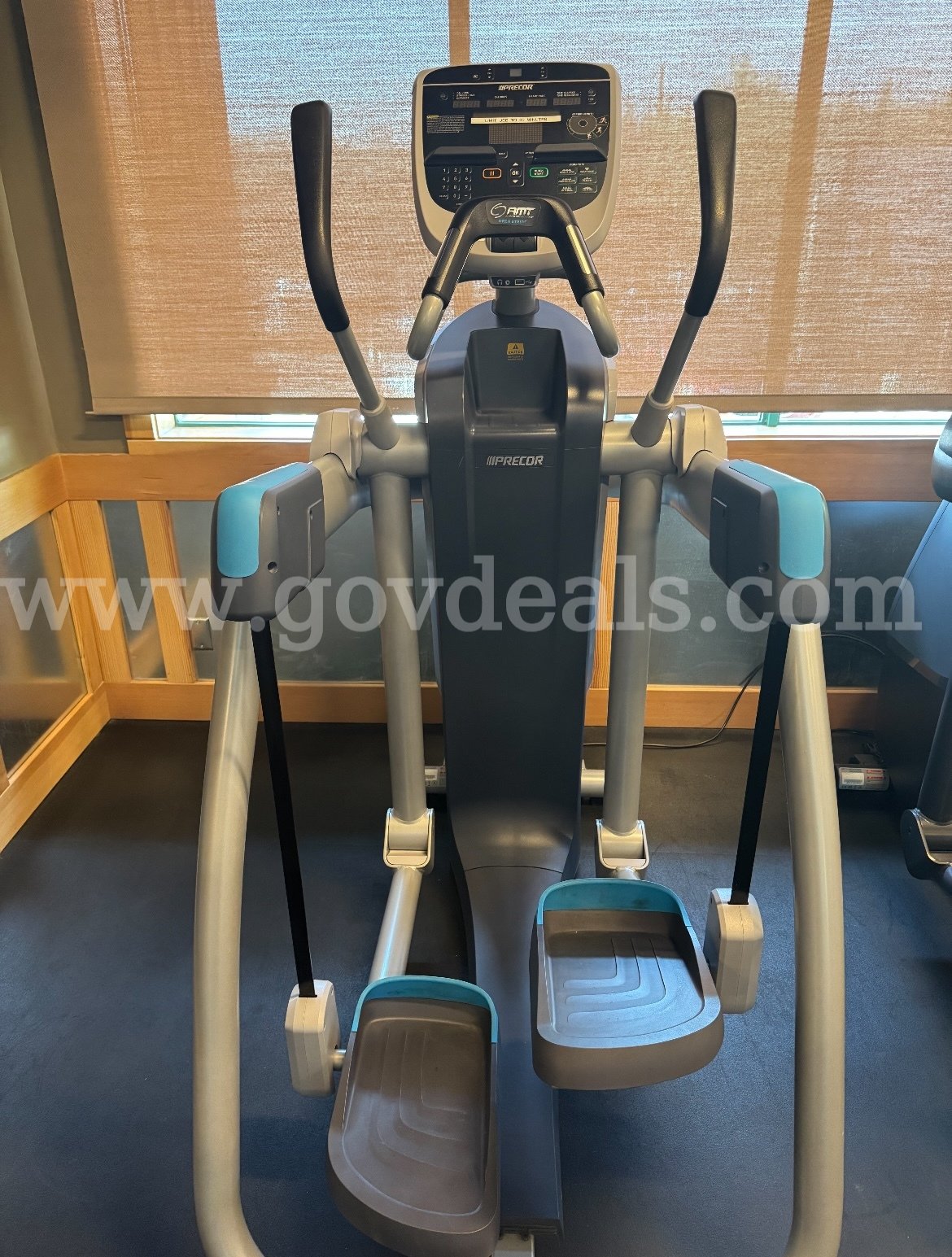 2017 Precor AMT 885 Elliptical Machine Precor 885 Government Surplus Auction - Primary Photo