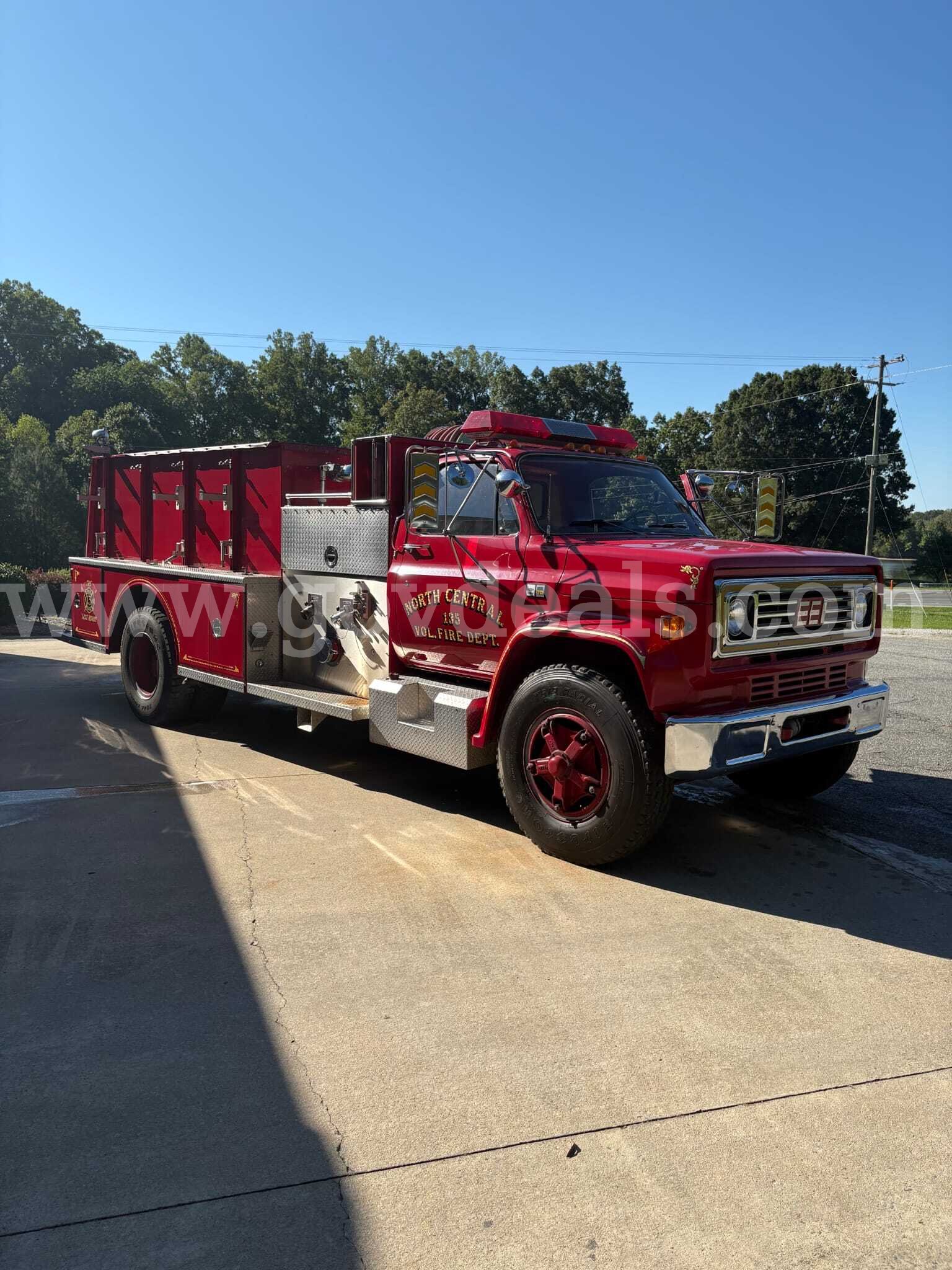 1987 Chevrolet C7D042 Fire Pumper - EEI - Detroit 8.2L Diesel Engine - LOW MILES Chevrolet C7D042 Government Surplus Auction - Photo #3