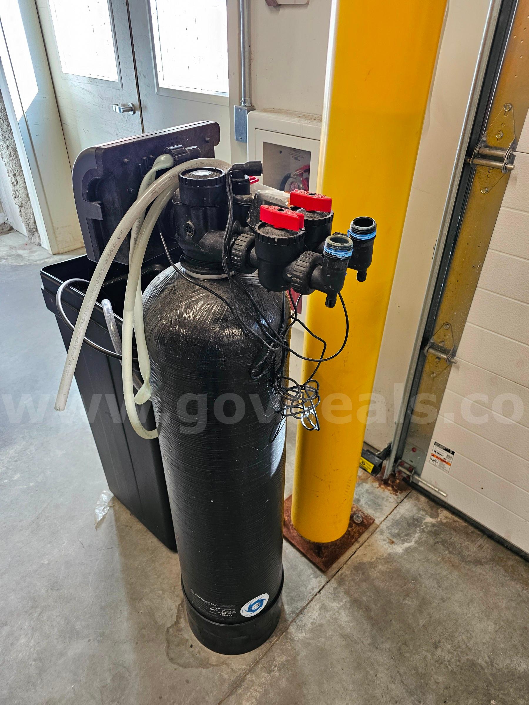 Lancaster Water Treatment automatic water softener   Government Surplus Auction - Photo #3