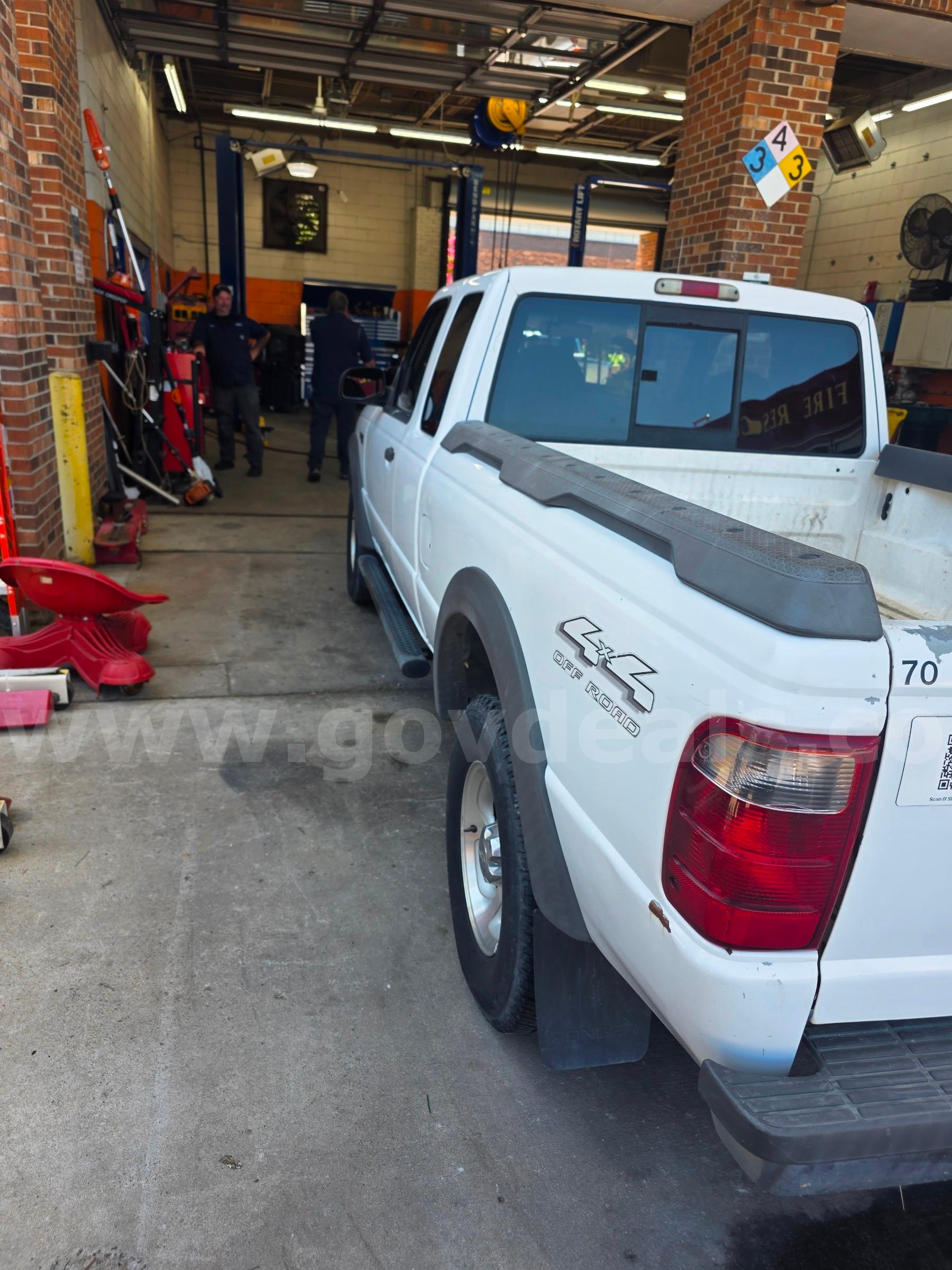 2001 Ford Ranger XLT SuperCab 4.0 4WD Ford Ranger Government Surplus Auction - Photo #3