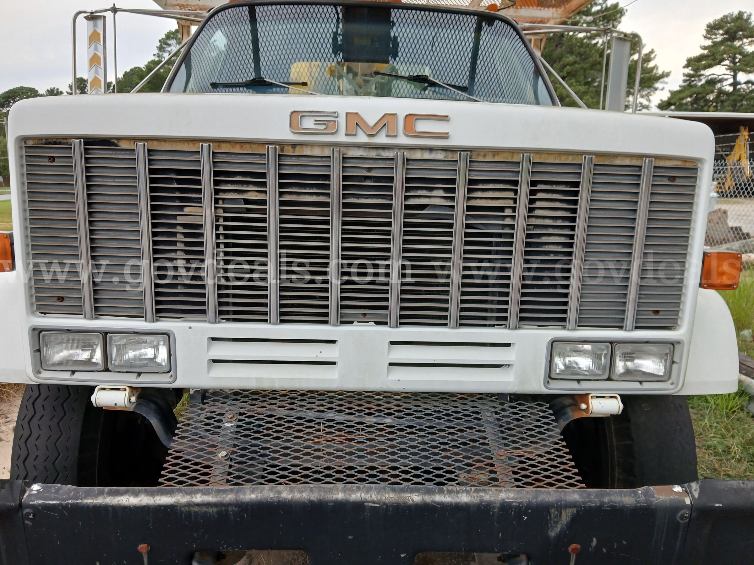 1986 GMC 7000 Diesel Topkick GMC 7000 Government Surplus Auction - Photo #2