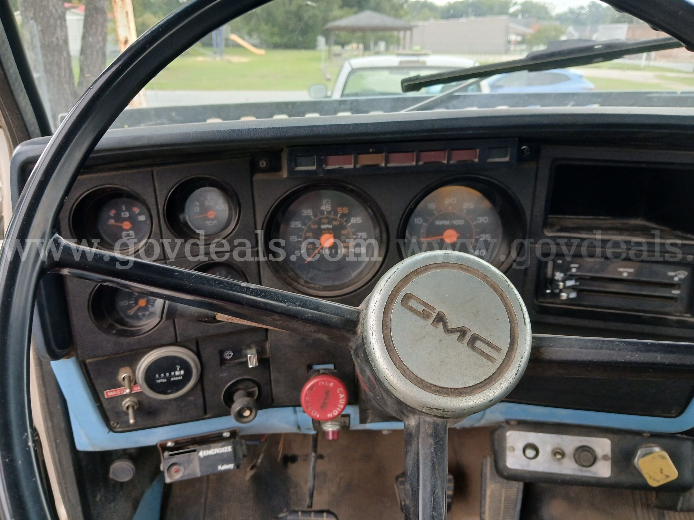 1986 GMC 7000 Diesel Topkick GMC 7000 Government Surplus Auction - Photo #6