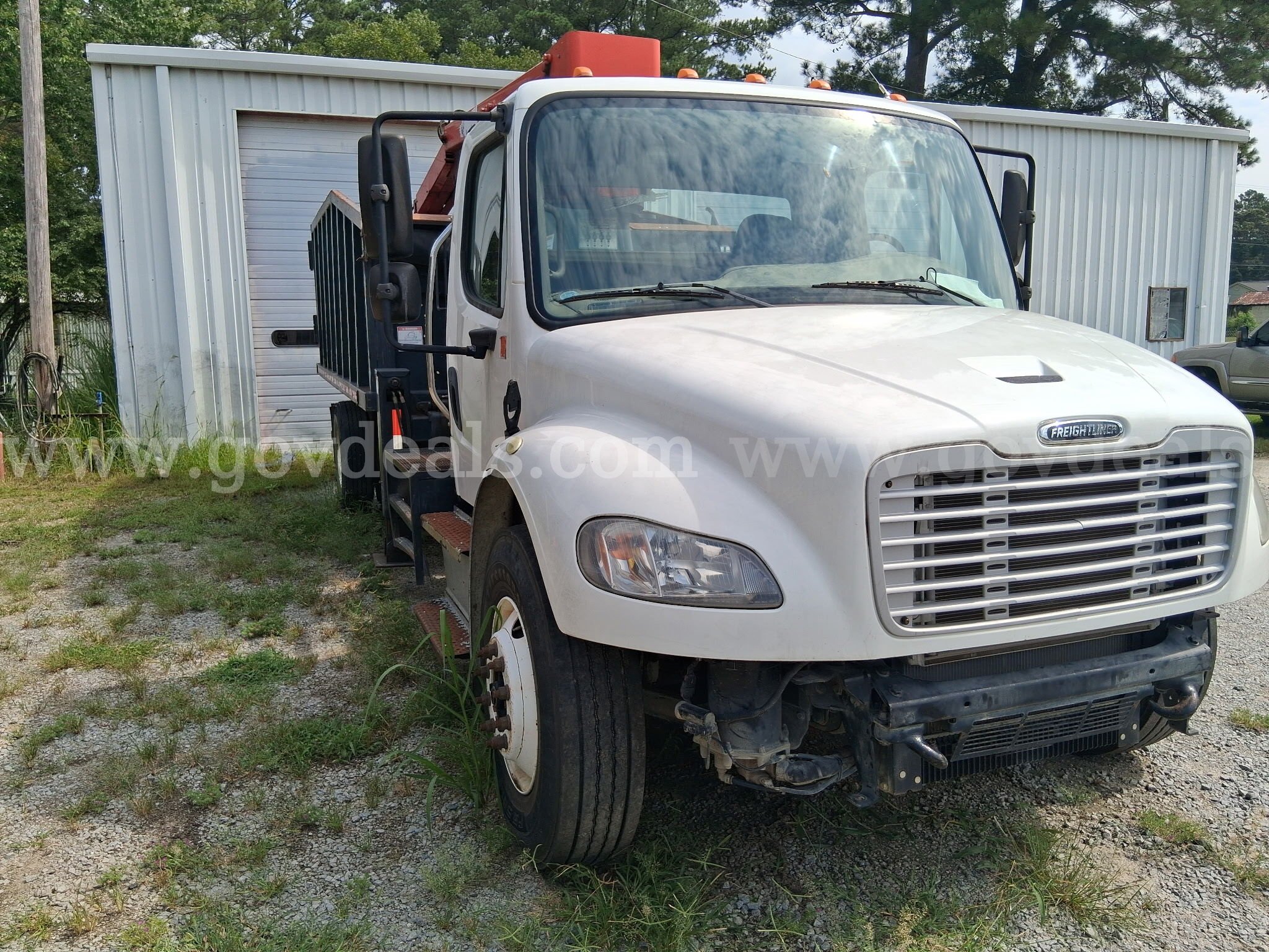 2014 Freightliner Grapple Truck Freightliner  Government Surplus Auction - Primary Photo