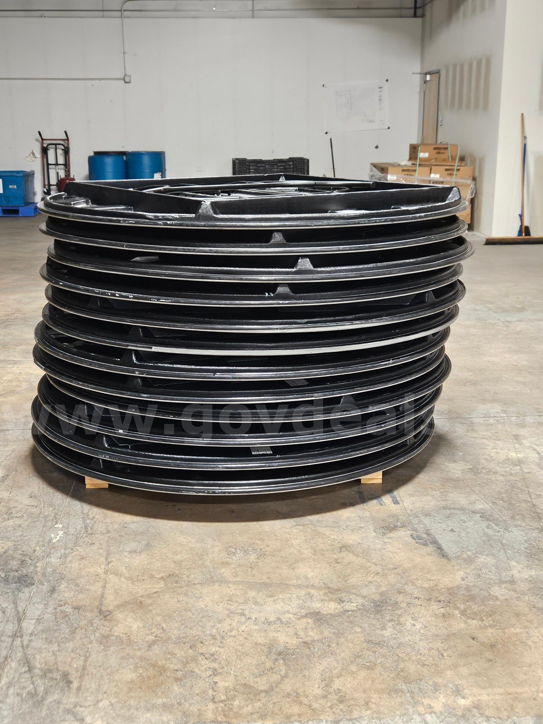 Lot #1T of 11 -Folding 6ft Round Tables   Government Surplus Auction - Primary Photo