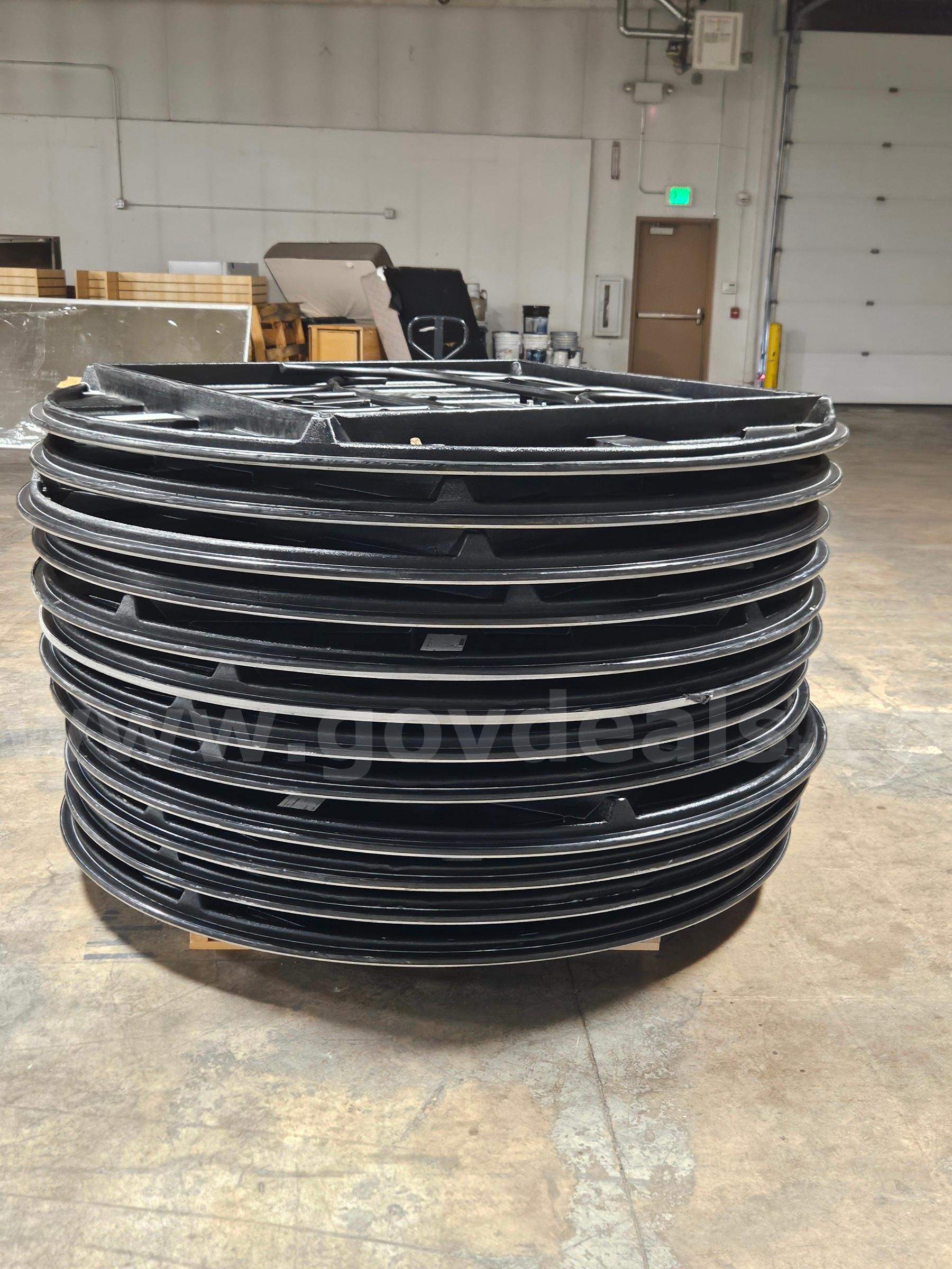 Lot #1T of 11 -Folding 6ft Round Tables   Government Surplus Auction - Photo #2