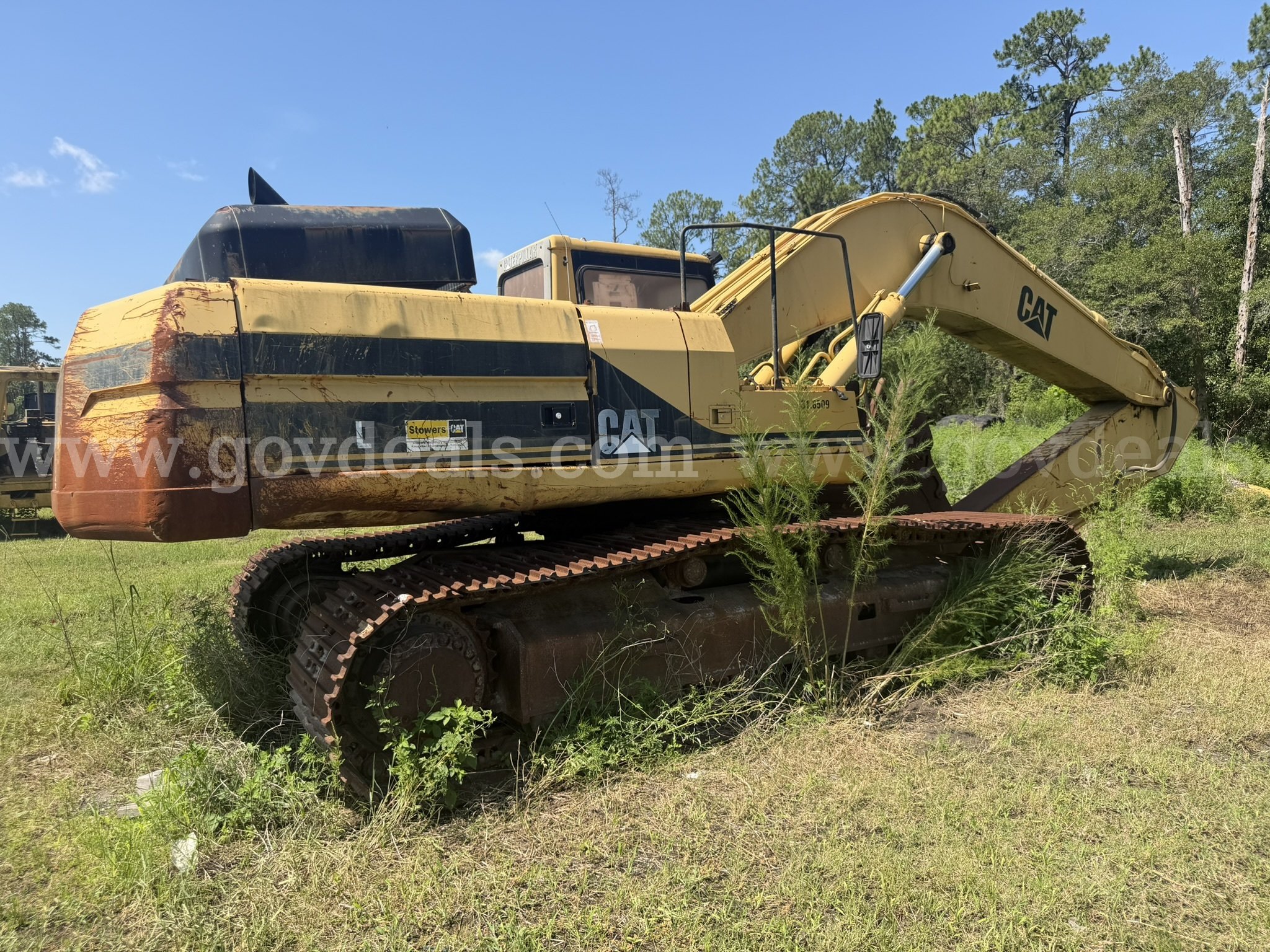 CAT 330L excavator CAT 330L Government Surplus Auction - Photo #5