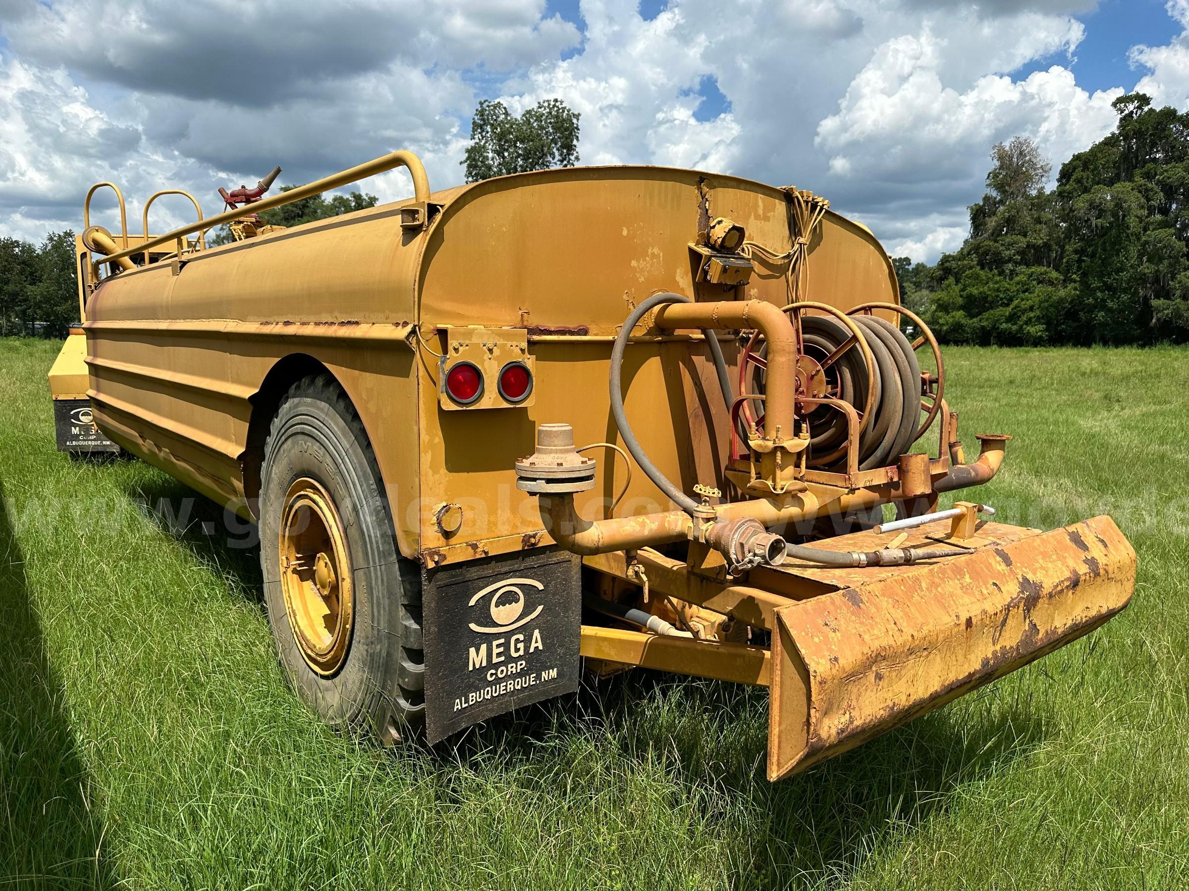 CAT 613C II WATER WAGON CAT 613C Government Surplus Auction - Photo #5