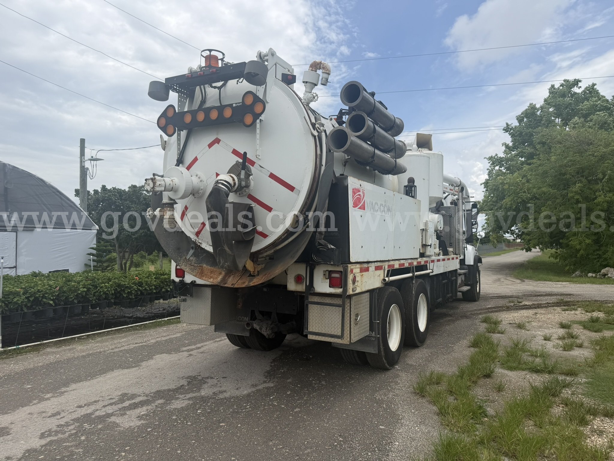 2014 Freightliner Vac Con vacuum truck Freightliner 114SD Government Surplus Auction - Photo #5
