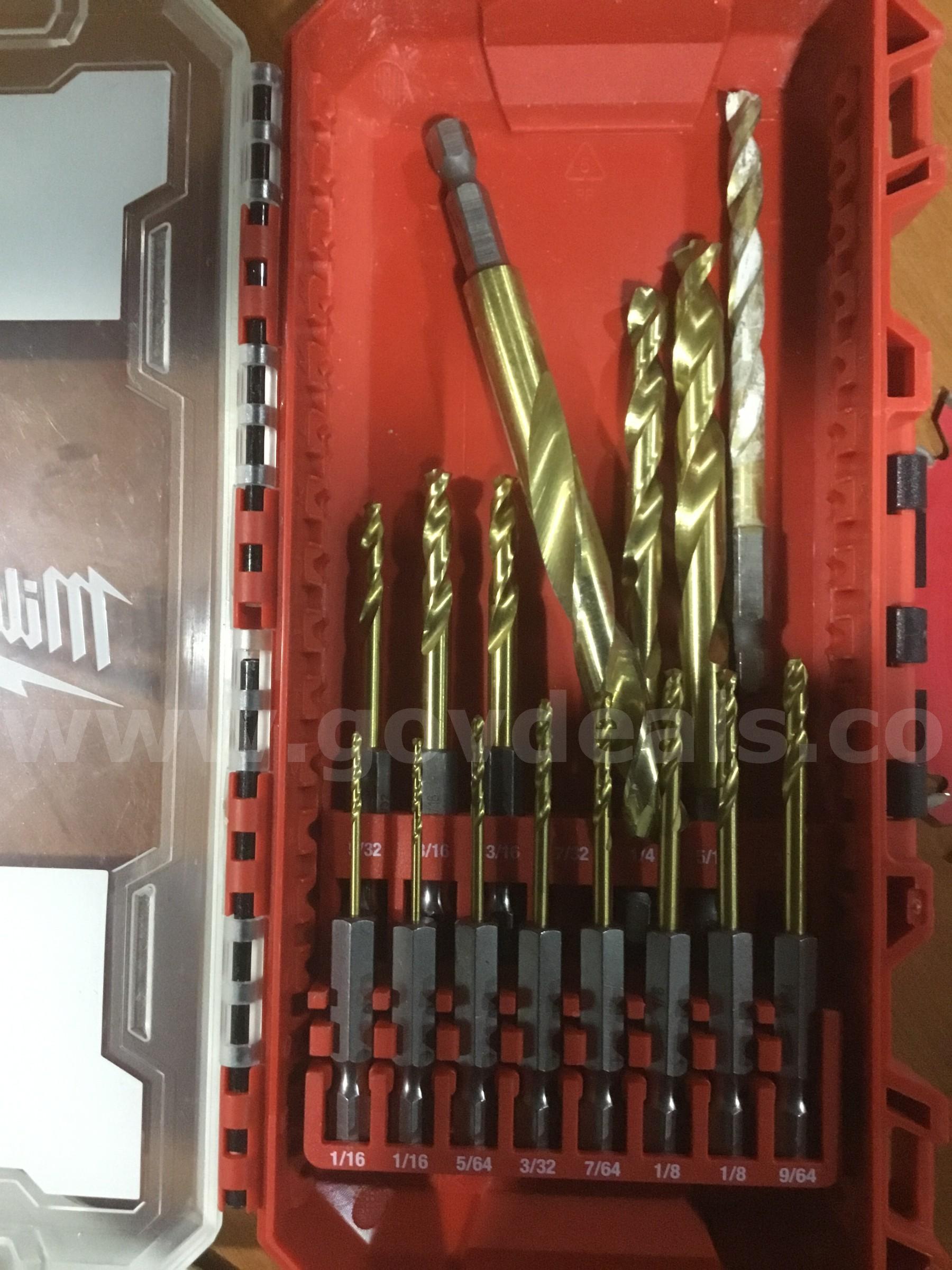 Box of misc drill bits & red diamond cut blades  "DH"   Government Surplus Auction - Photo #3