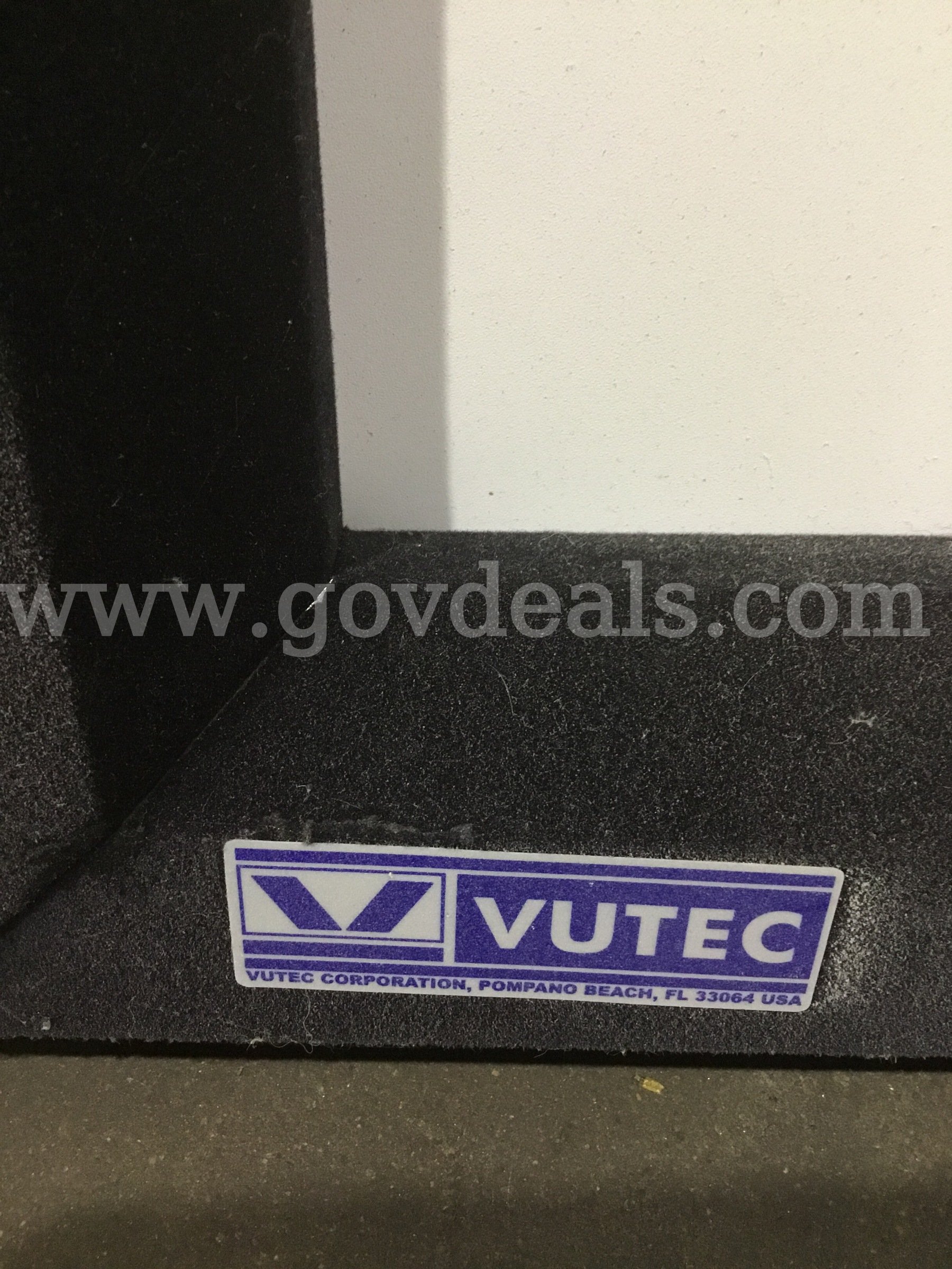 72 x 55 white projector screen  "DH"   Government Surplus Auction - Photo #2