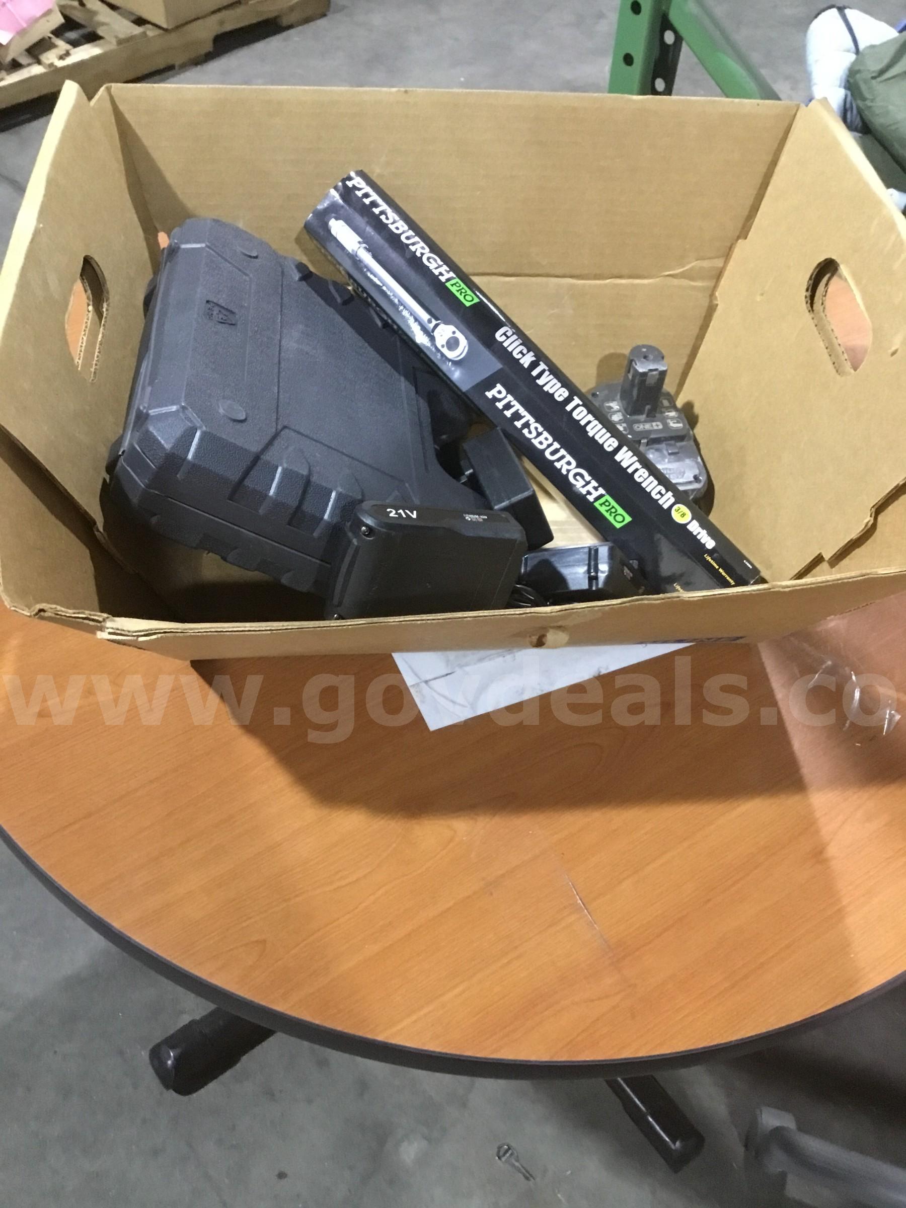 Lot of items-torque wrench, battery packs, & a drill bit set  "DH"   Government Surplus Auction - Photo #6