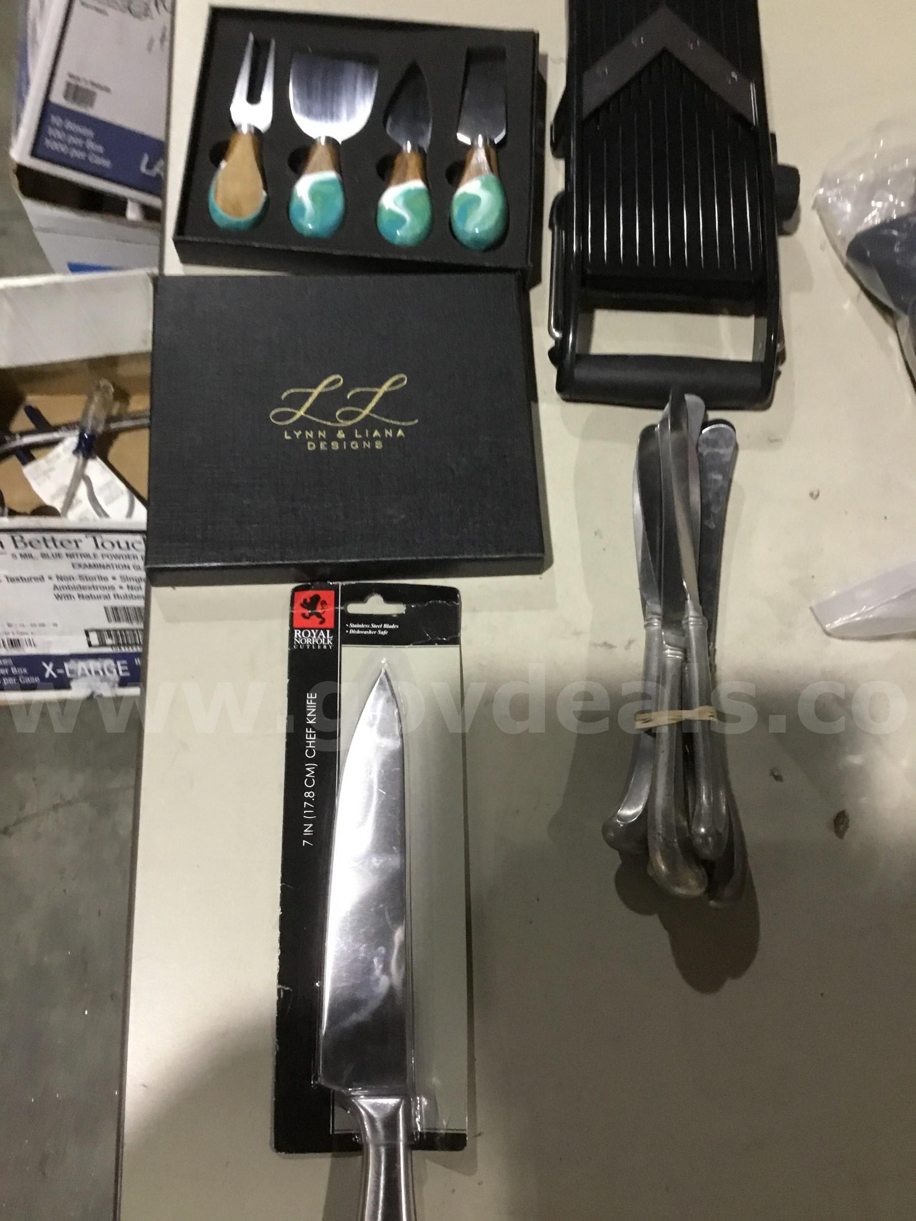 Lot of items-black food slicer  "DH"