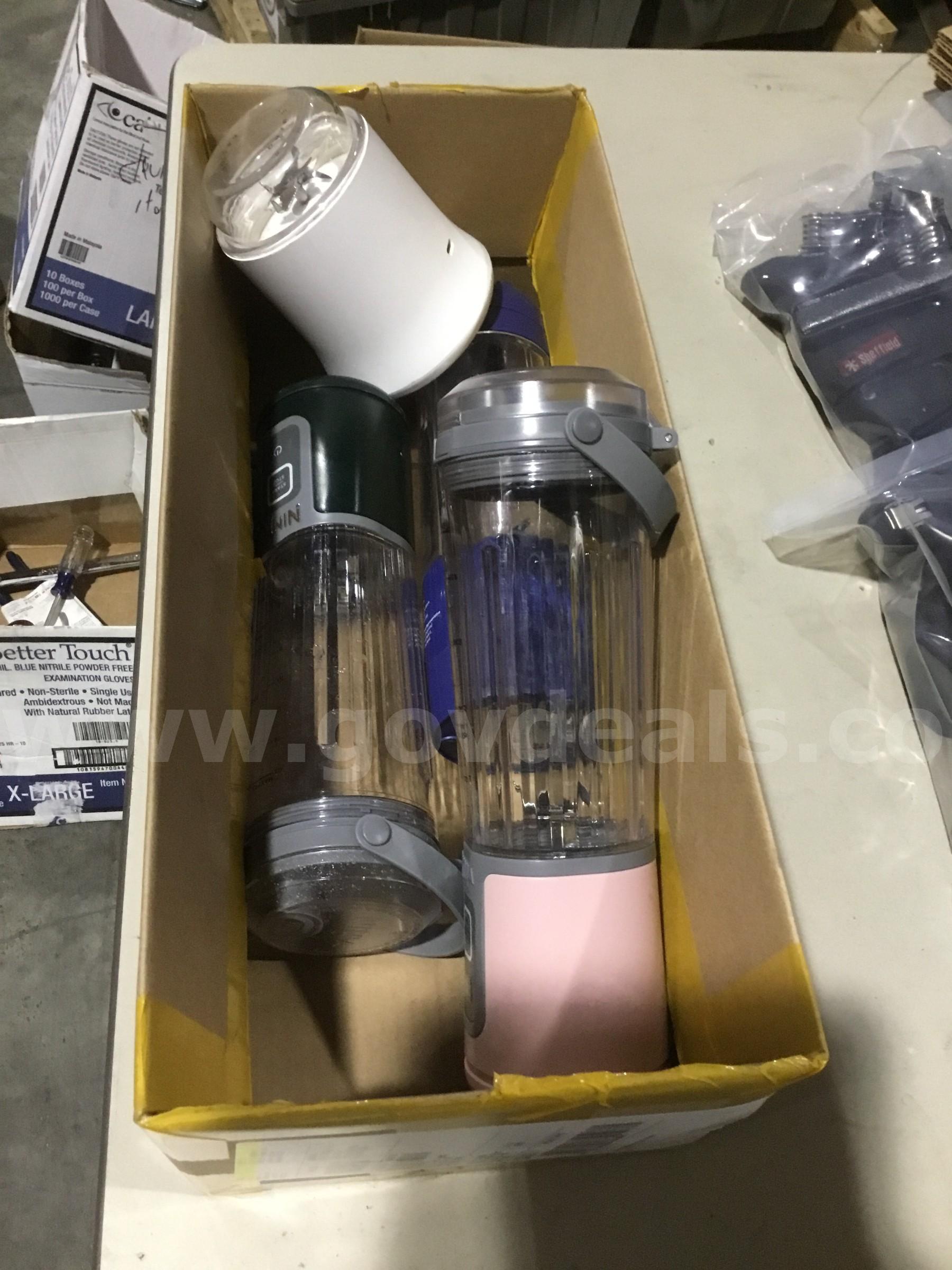 Lot of items-navy blue blender  "DH"   Government Surplus Auction - Photo #3
