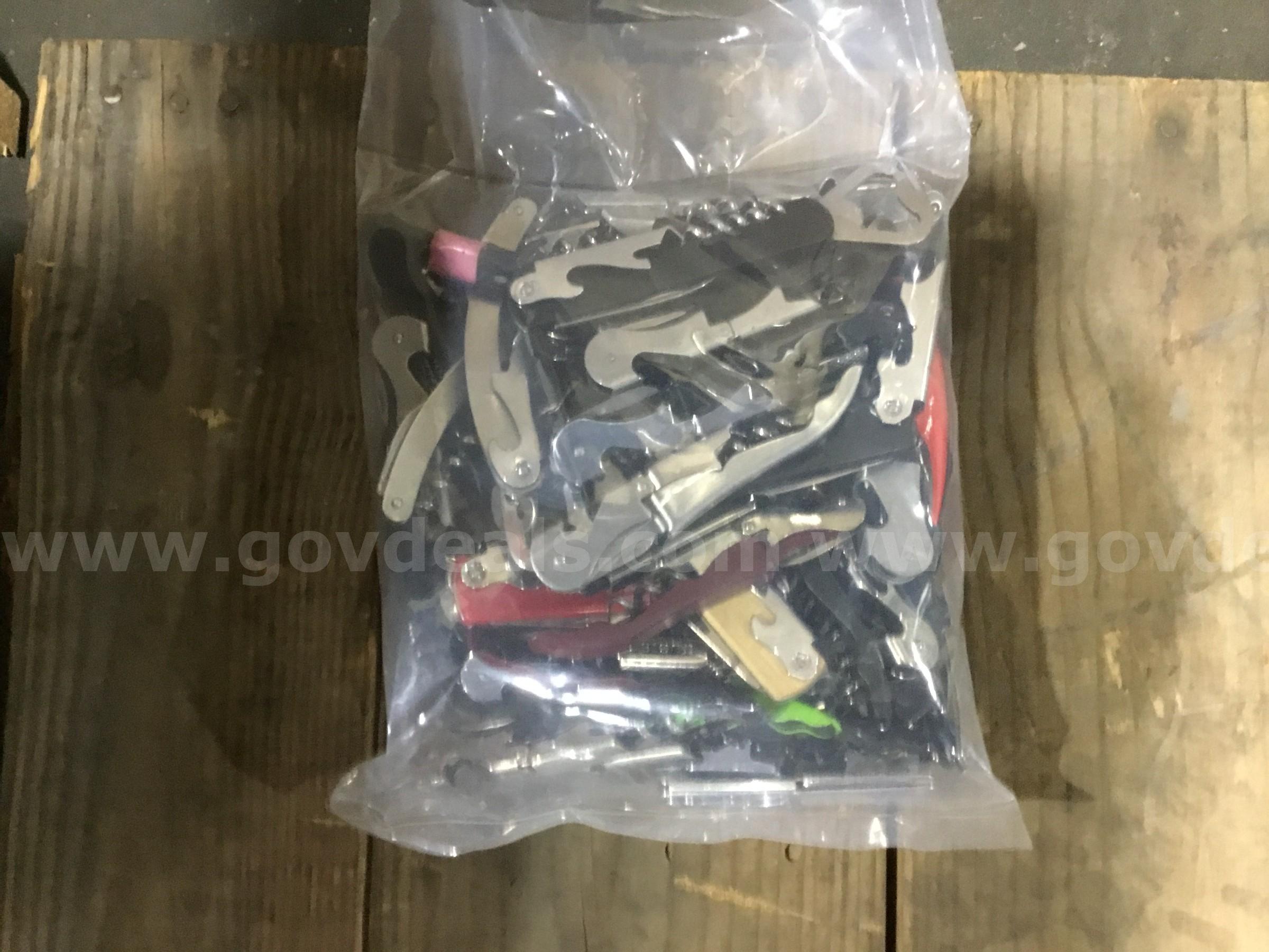 1 Lot of Waiter's Corkscrews   Government Surplus Auction - Primary Photo