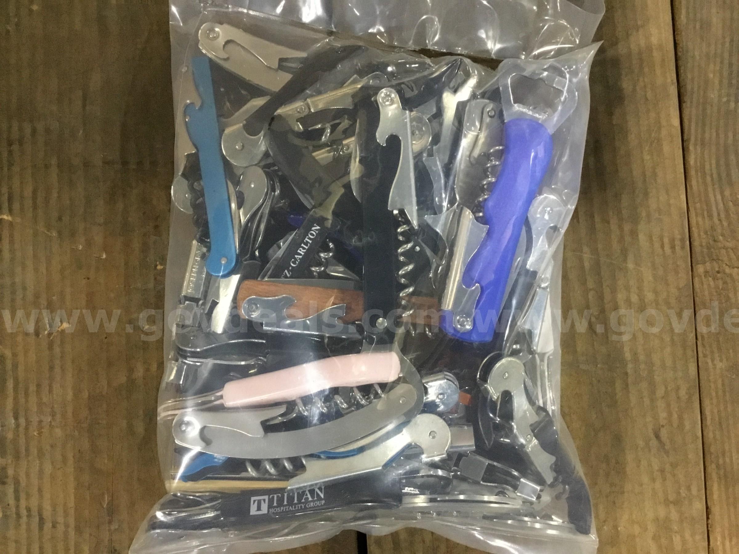 1 Lot of Waiter's Corkscrews   Government Surplus Auction - Photo #2