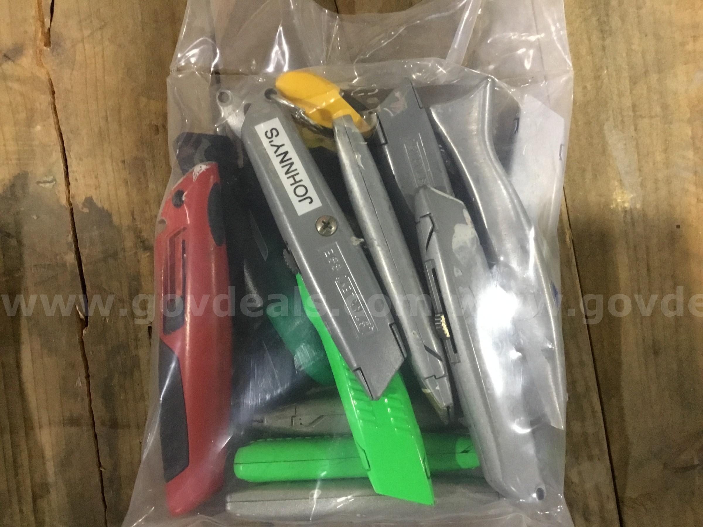 1 Lot of Utility Knives   Government Surplus Auction - Primary Photo