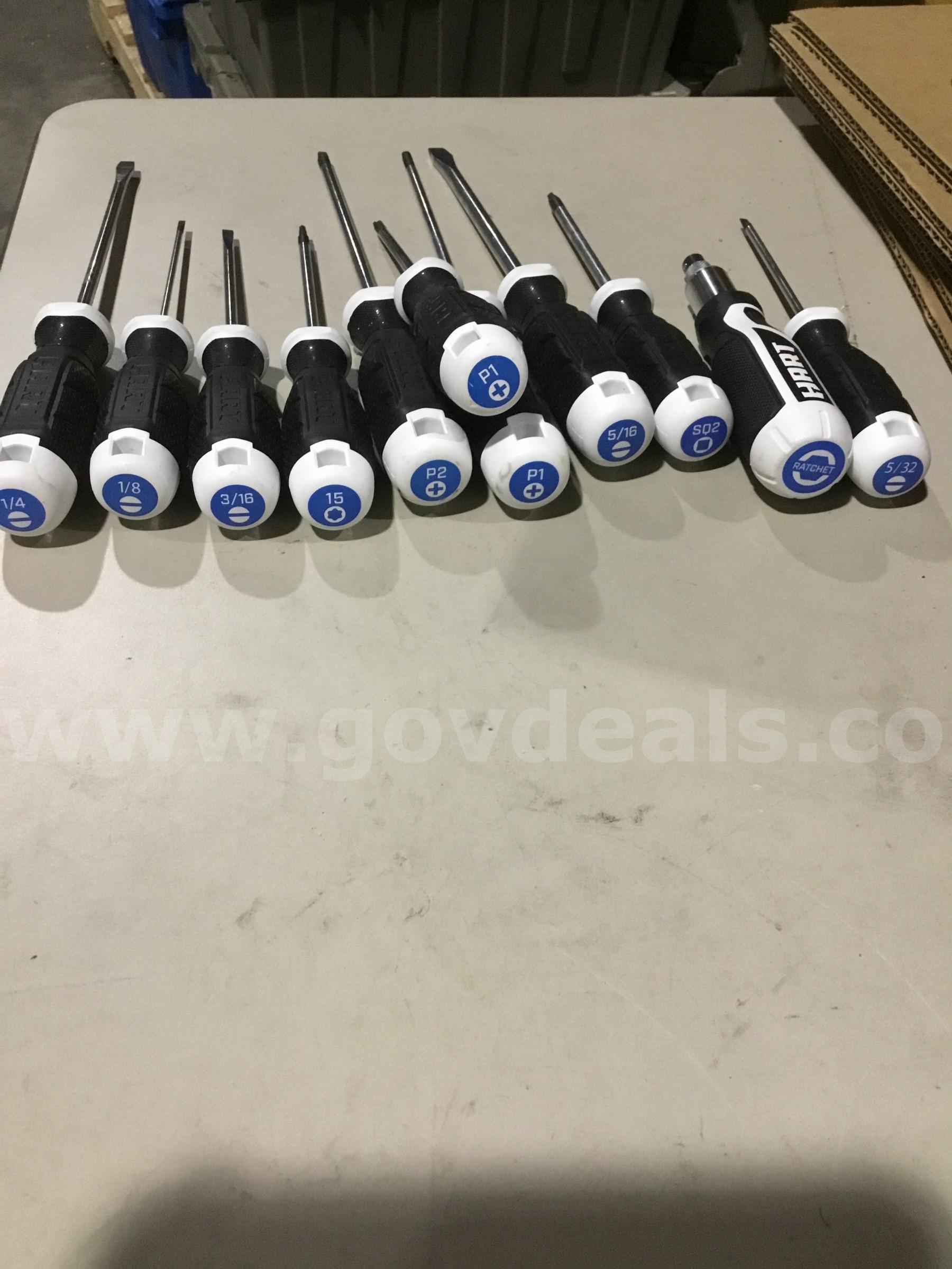 Lot of items-10 screwdrivers, & 1 ratchet screwdriver  "DH"   Government Surplus Auction - Photo #2
