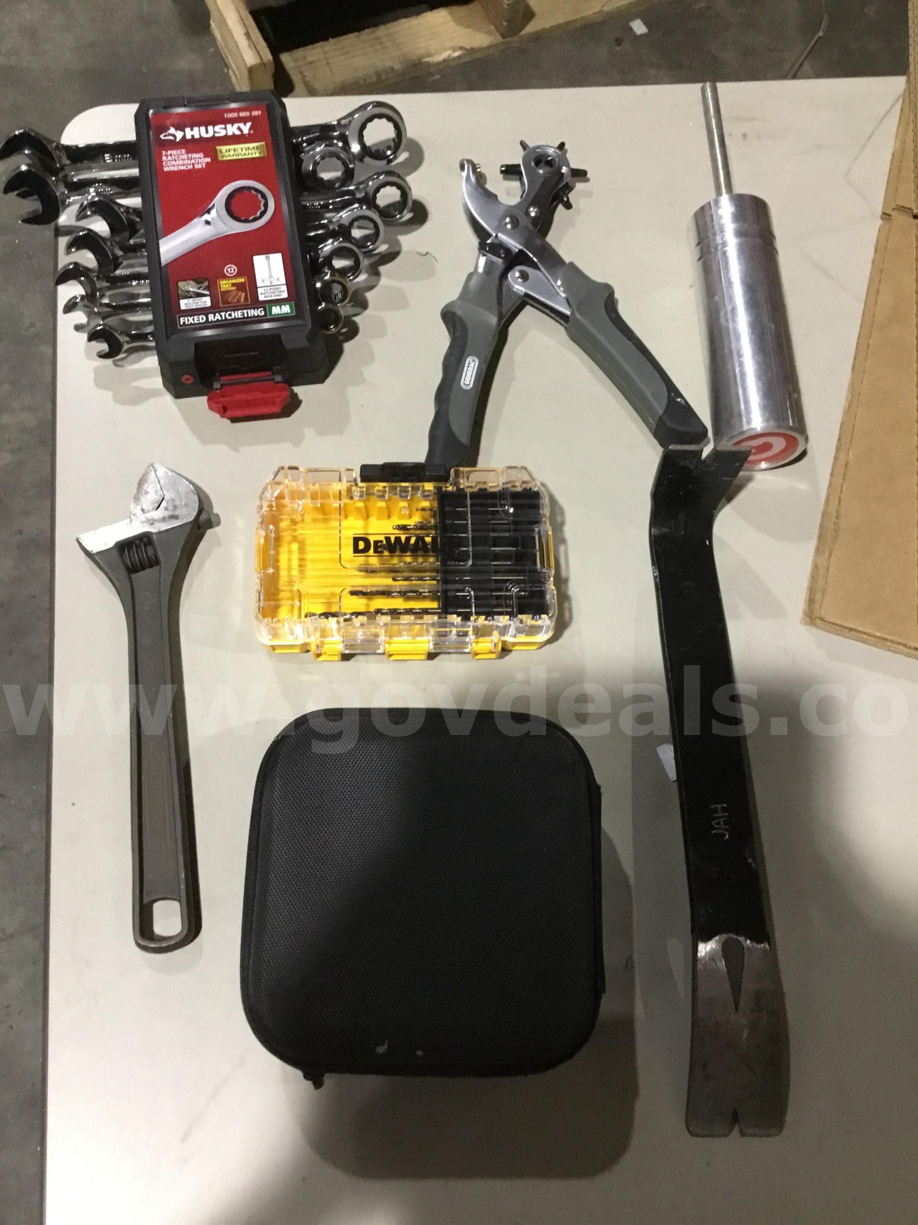 Lot of items-7 pc ratchet wrench set  "DH"