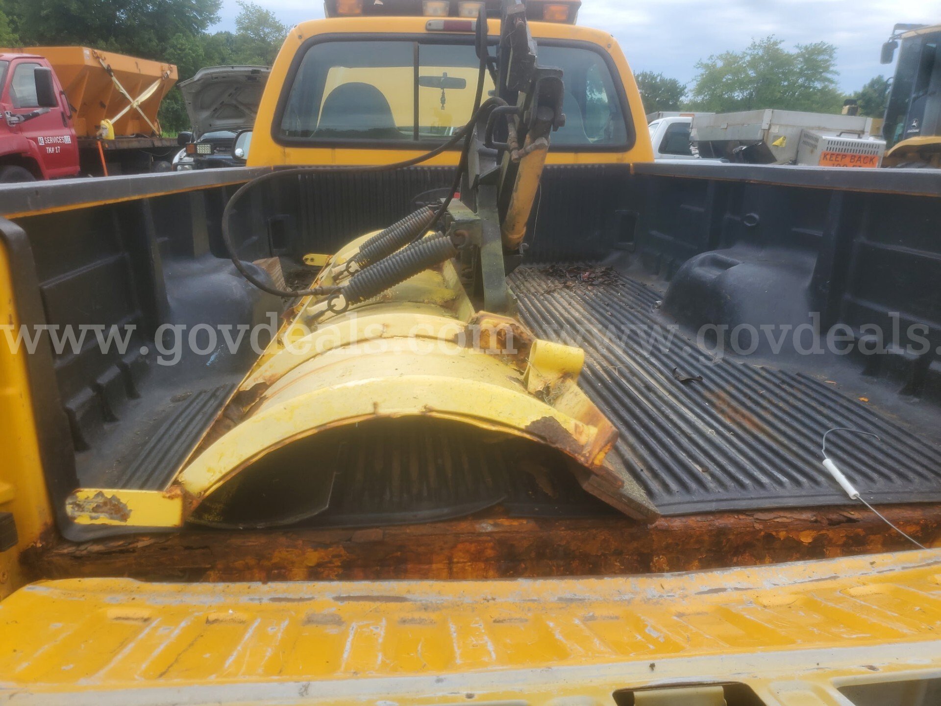 2001 Ford F350 Ford F350 Government Surplus Auction - Photo #3