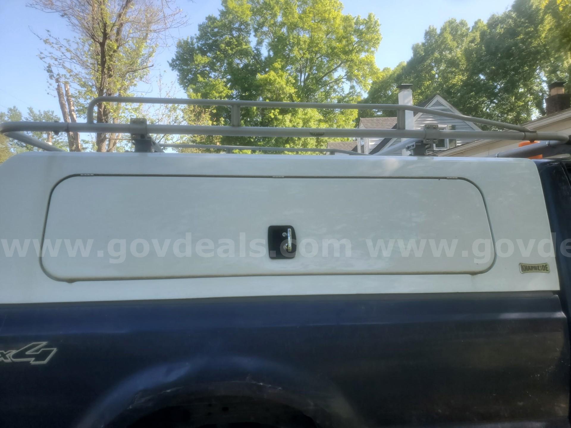 Knapheide KAP 8-Foot Service Body Truck Cap / Utility Topper with Ladder Rack Knapheide  Government Surplus Auction - Primary Photo