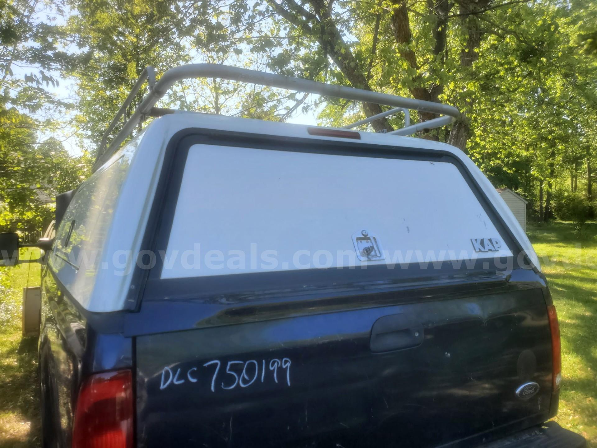 Knapheide KAP 8-Foot Service Body Truck Cap / Utility Topper with Ladder Rack Knapheide  Government Surplus Auction - Photo #2