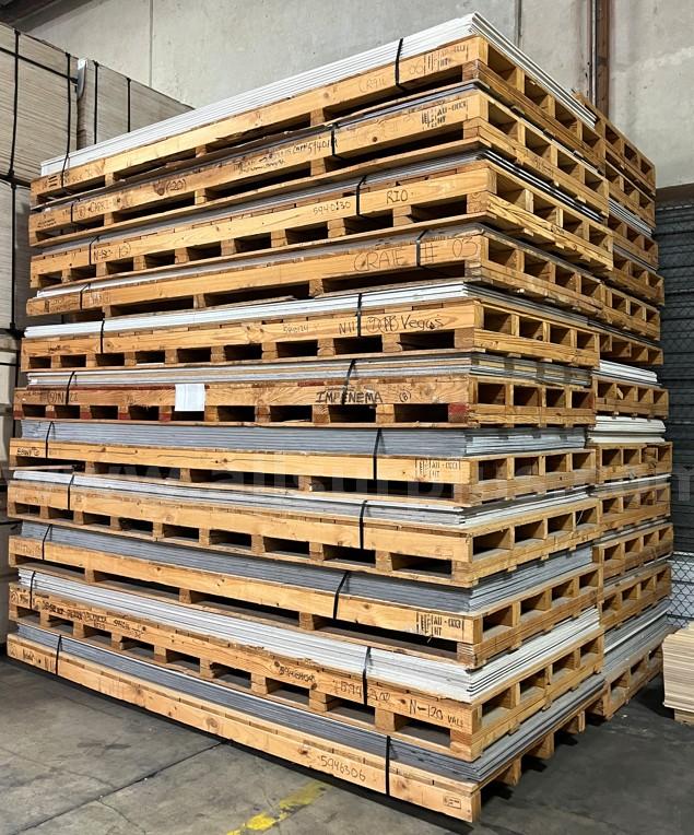 5 Ea. (Approx). NaturaStone Quartz Cairo Surfacing Slabs NaturaStone  Government Surplus Auction - Photo #2