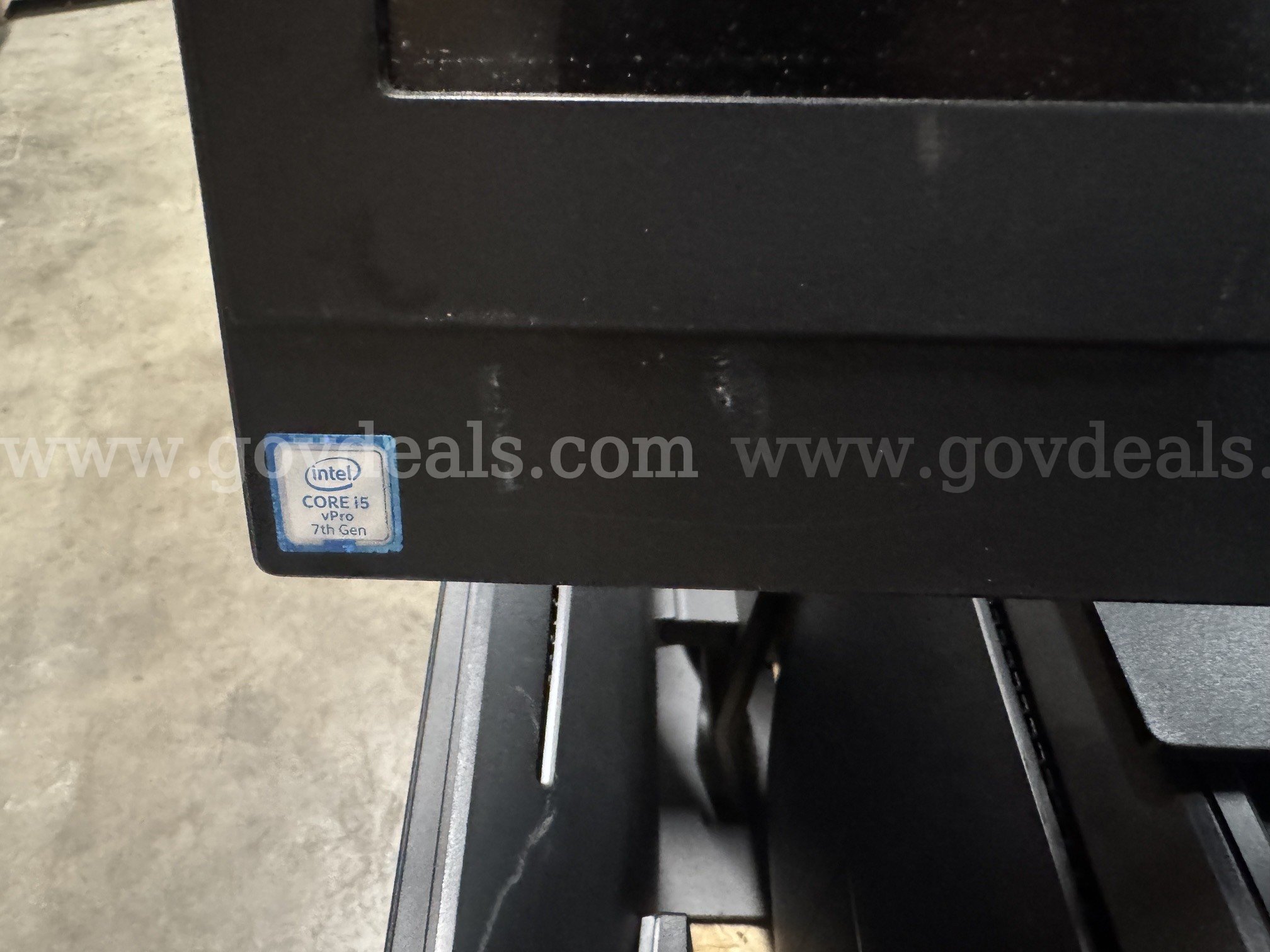 31 dell 7450 AIO computers Dell 7450 Government Surplus Auction - Photo #3