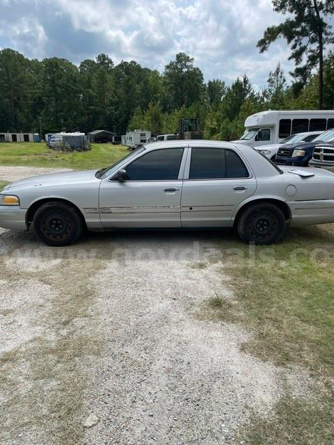 2003 Ford Crown Victoria