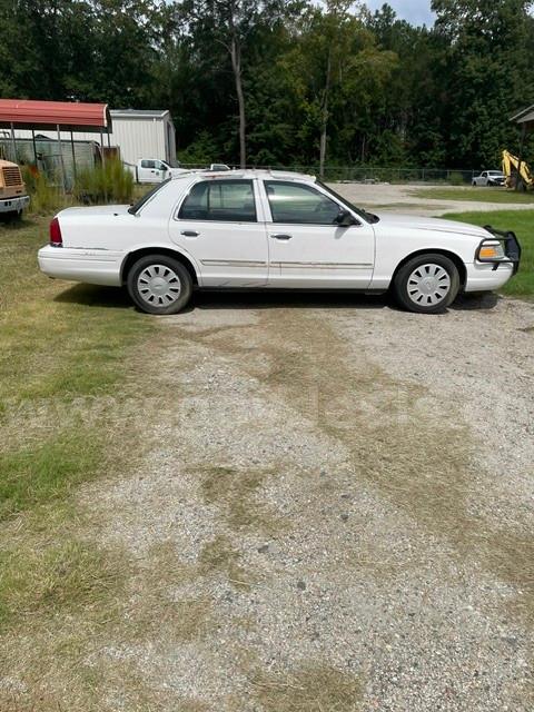 2009 crown victoria