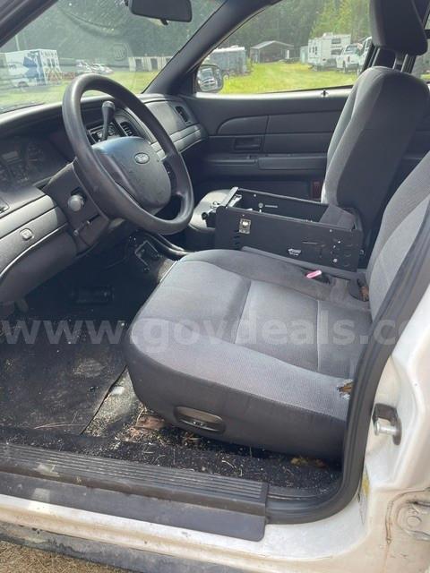 2009 crown victoria Ford crown victoria Government Surplus Auction - Photo #3