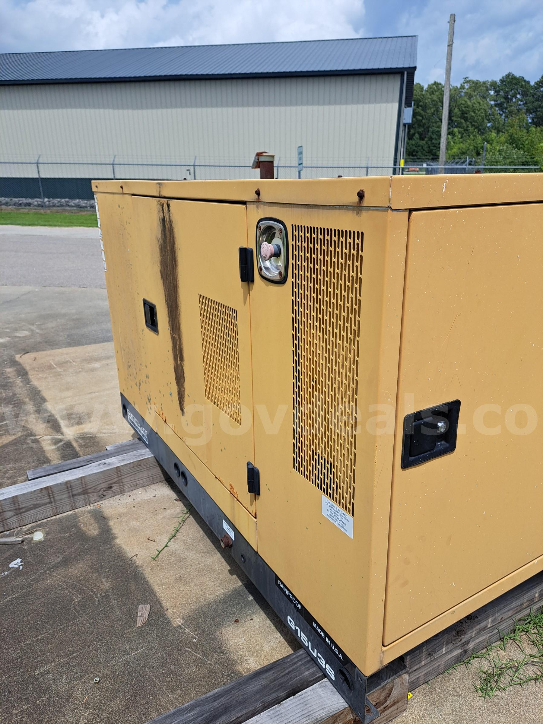 Olympian 15KV Generator , model #G15U3S  OLY00000LNGB00612 Government Surplus Auction - Photo #3