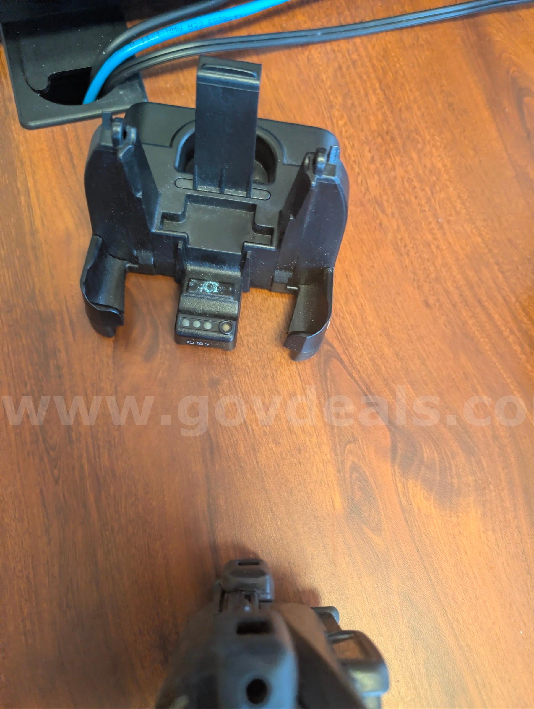 (2) United Public Safety hand held N5 Scan device with charging docks   Government Surplus Auction - Photo #4
