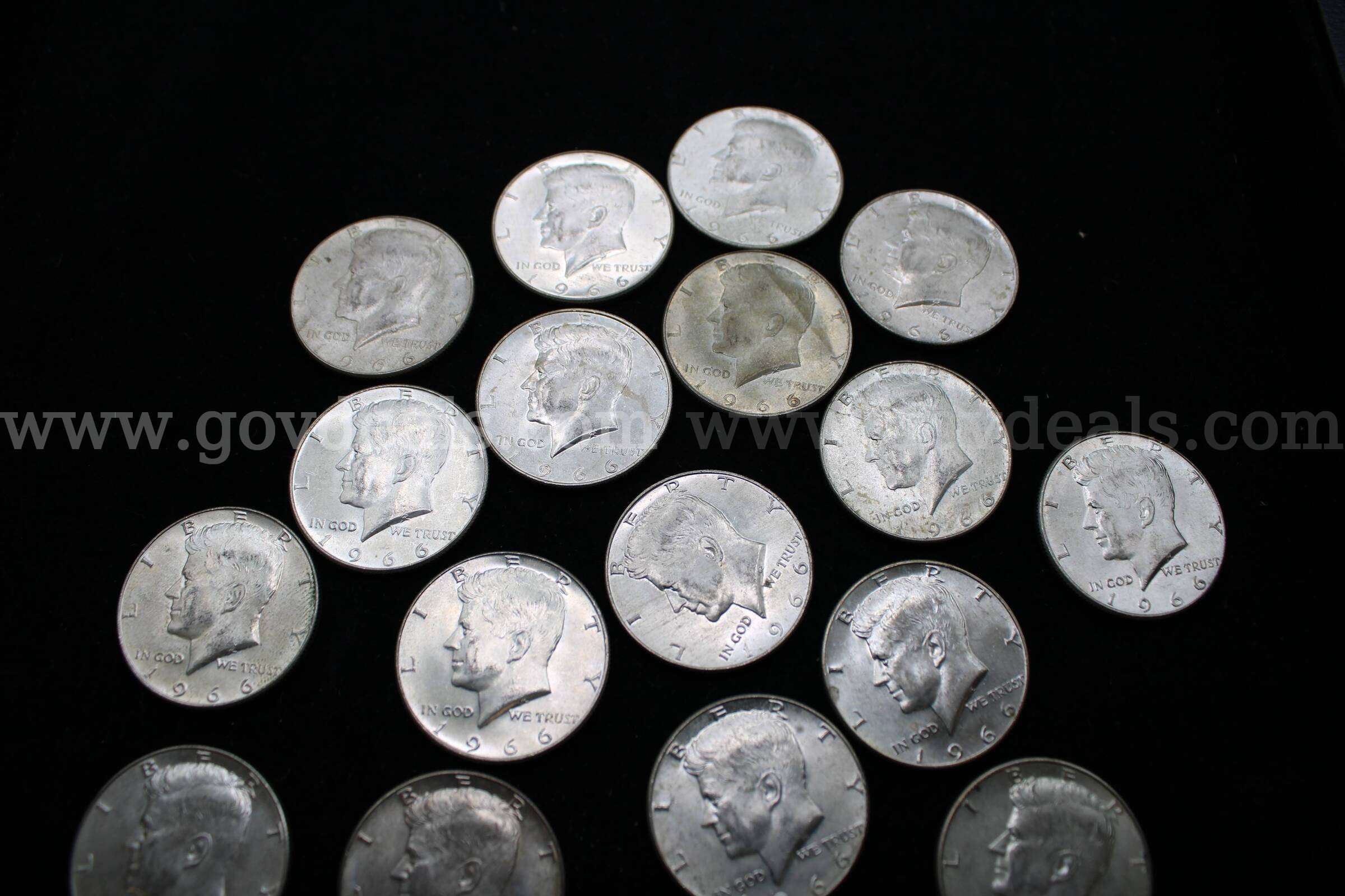 OLD COINS (20)   Government Surplus Auction - Photo #2