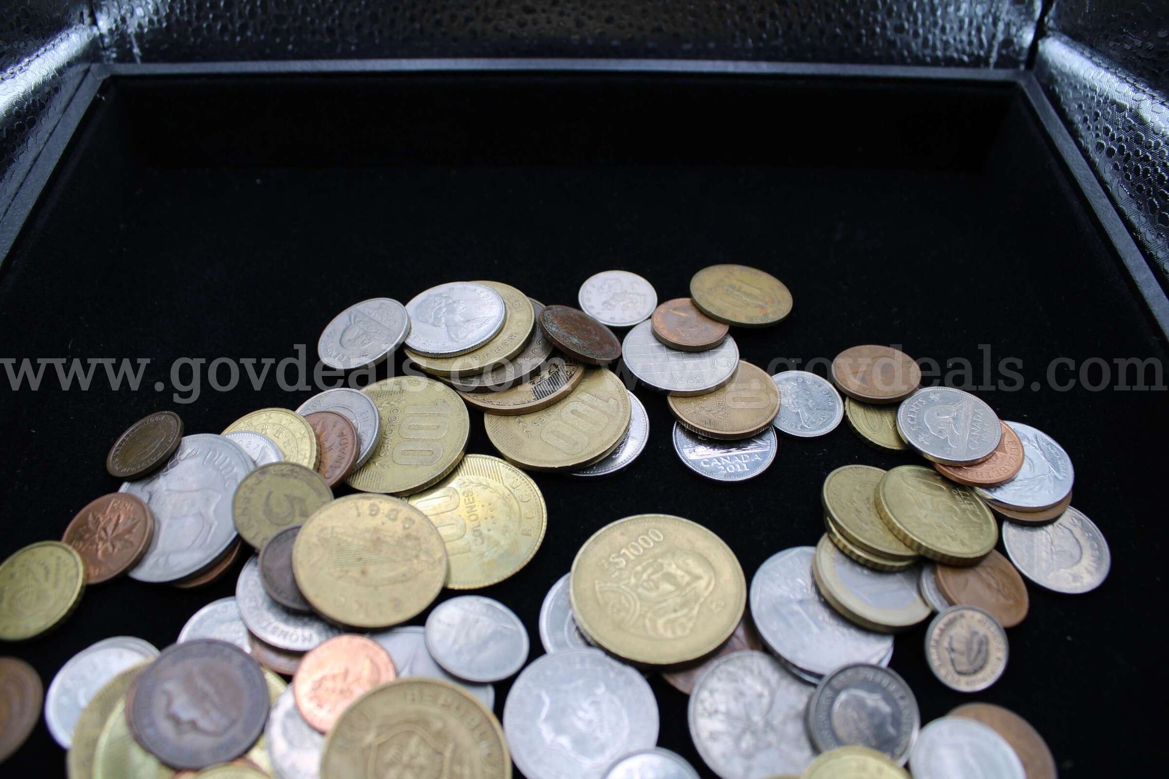 FOREIGN COINS (114)  114 Government Surplus Auction - Photo #4