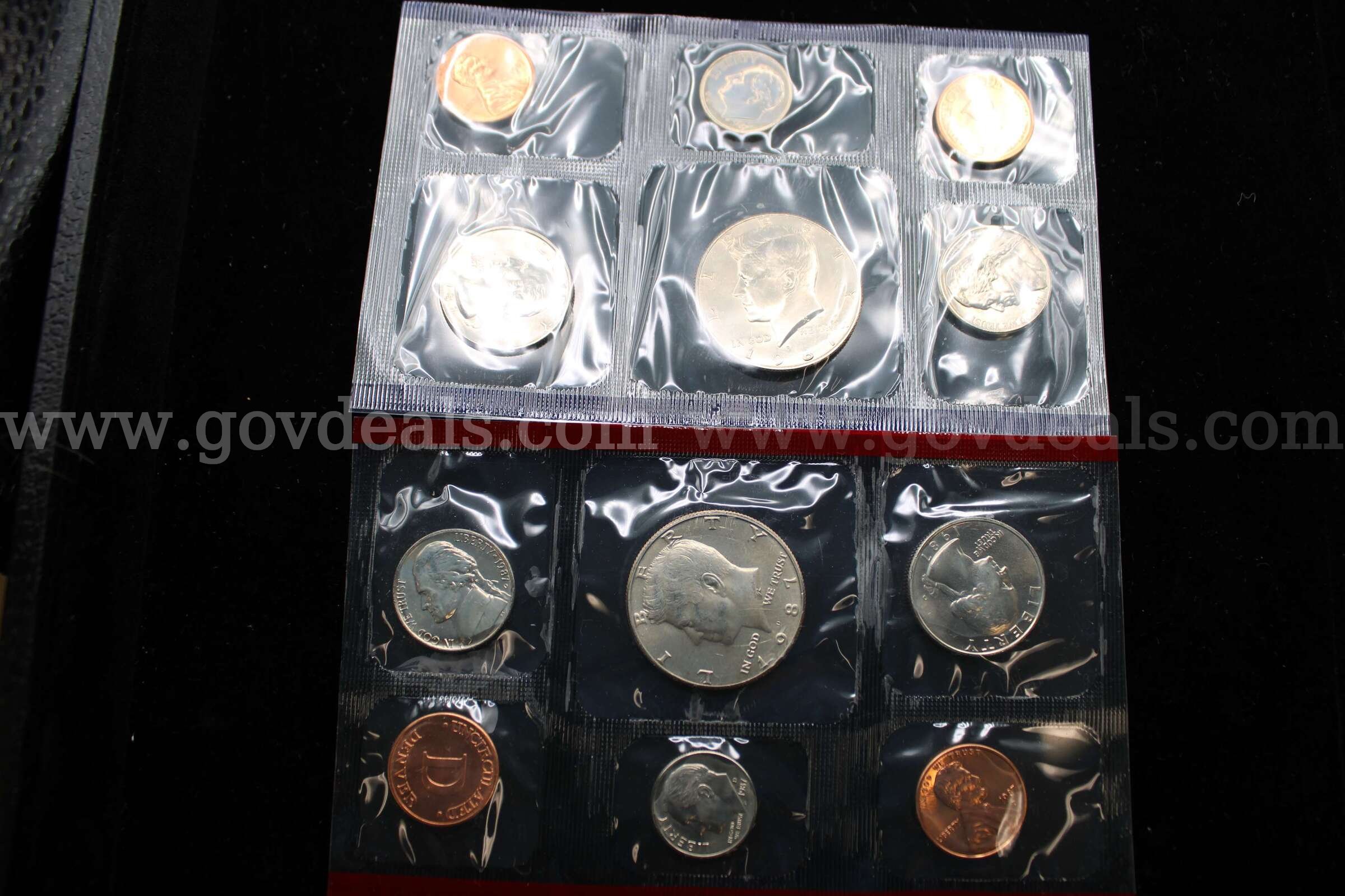 Coins Sets (40)     Collectors Coins (8)   Government Surplus Auction - Photo #5