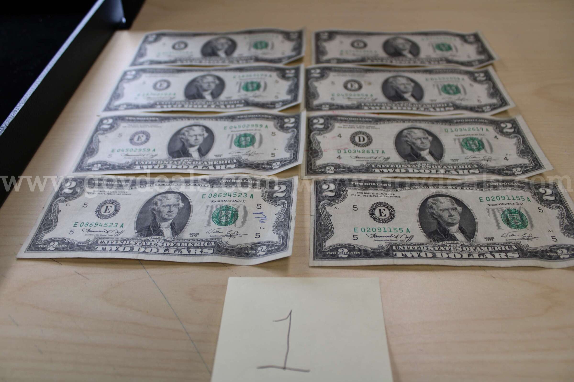 $5 BILL (1); $2 BILL (15); $1 COIN (6); QUARTER (7)   Government Surplus Auction - Photo #4