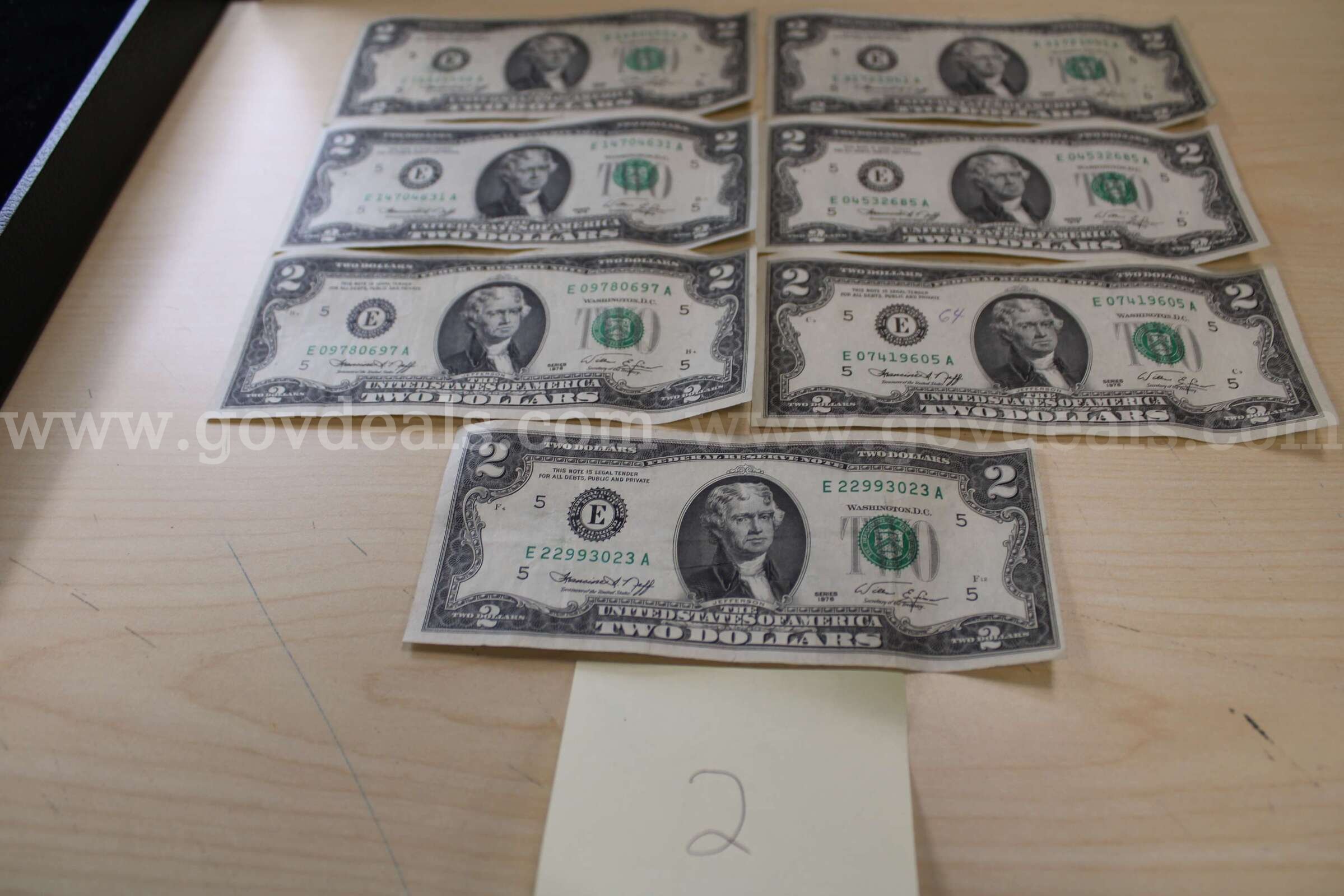 $5 BILL (1); $2 BILL (15); $1 COIN (6); QUARTER (7)   Government Surplus Auction - Photo #6