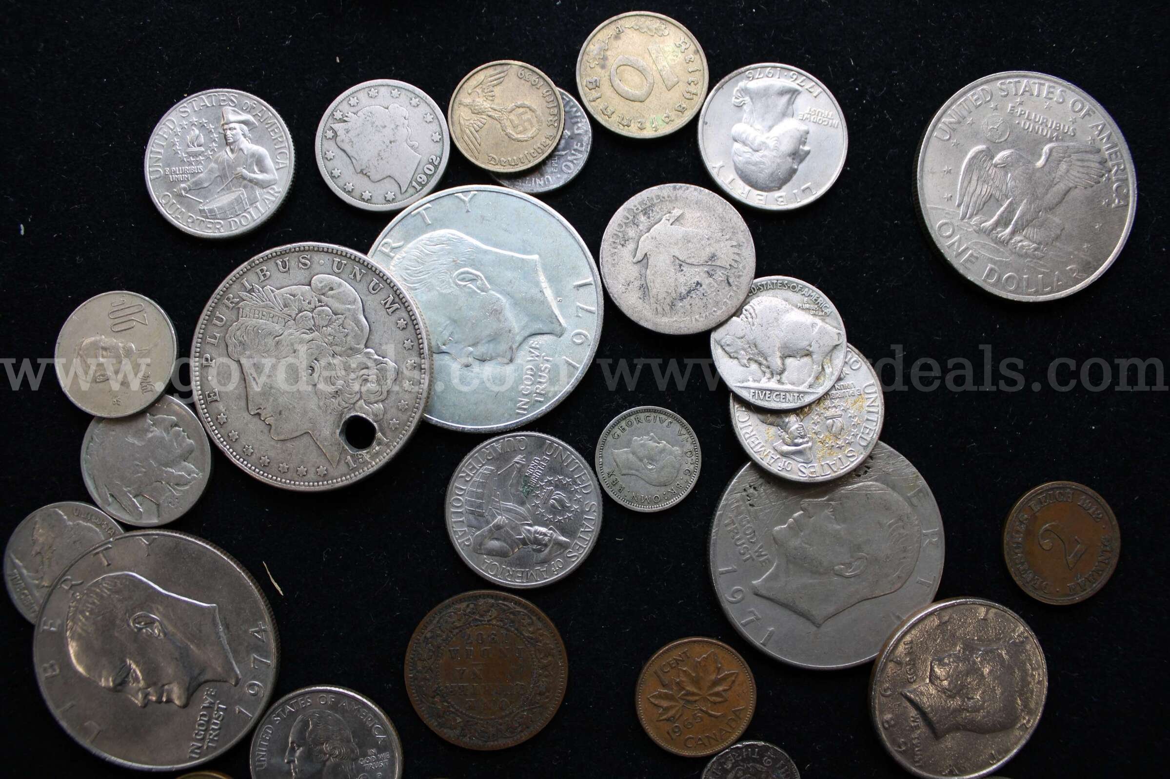 COIN SET (1); $2 BILL (1); $1 COIN (7); HALF DOLLAR (1); QUARTER (7); NICKEL (6)   Government Surplus Auction - Photo #6