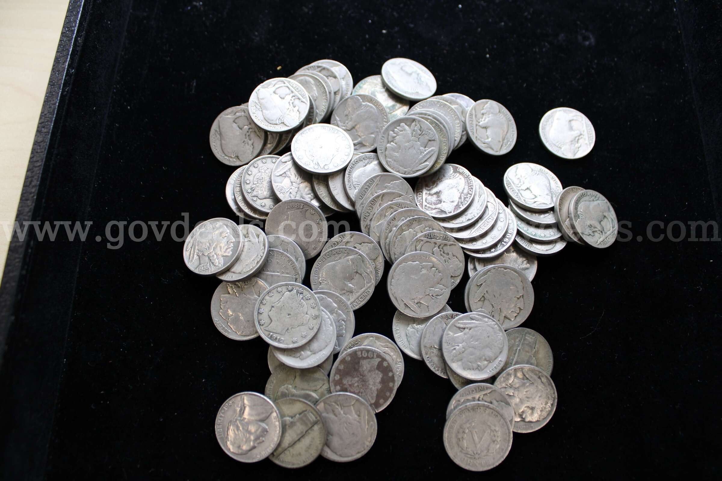MISC COIN (4), FOREIGN COIN (39), 0.05 COIN (81), 0.01 COIN (75)   Government Surplus Auction - Photo #3