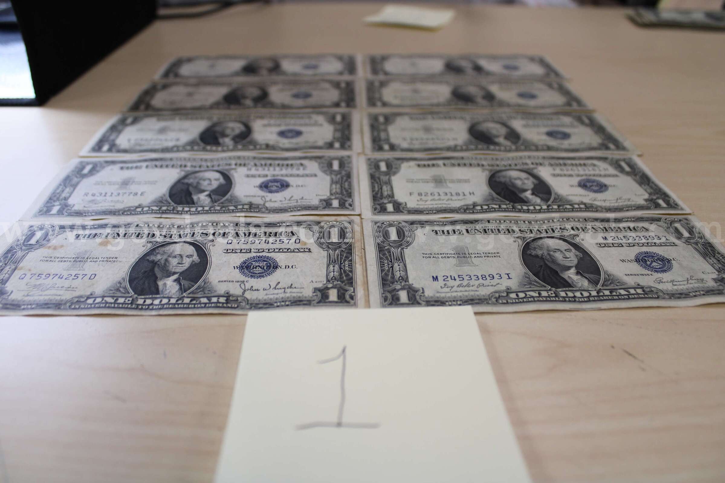$5.00 (14)     $2.00 (15)     $1.00 (77)   Government Surplus Auction - Photo #5