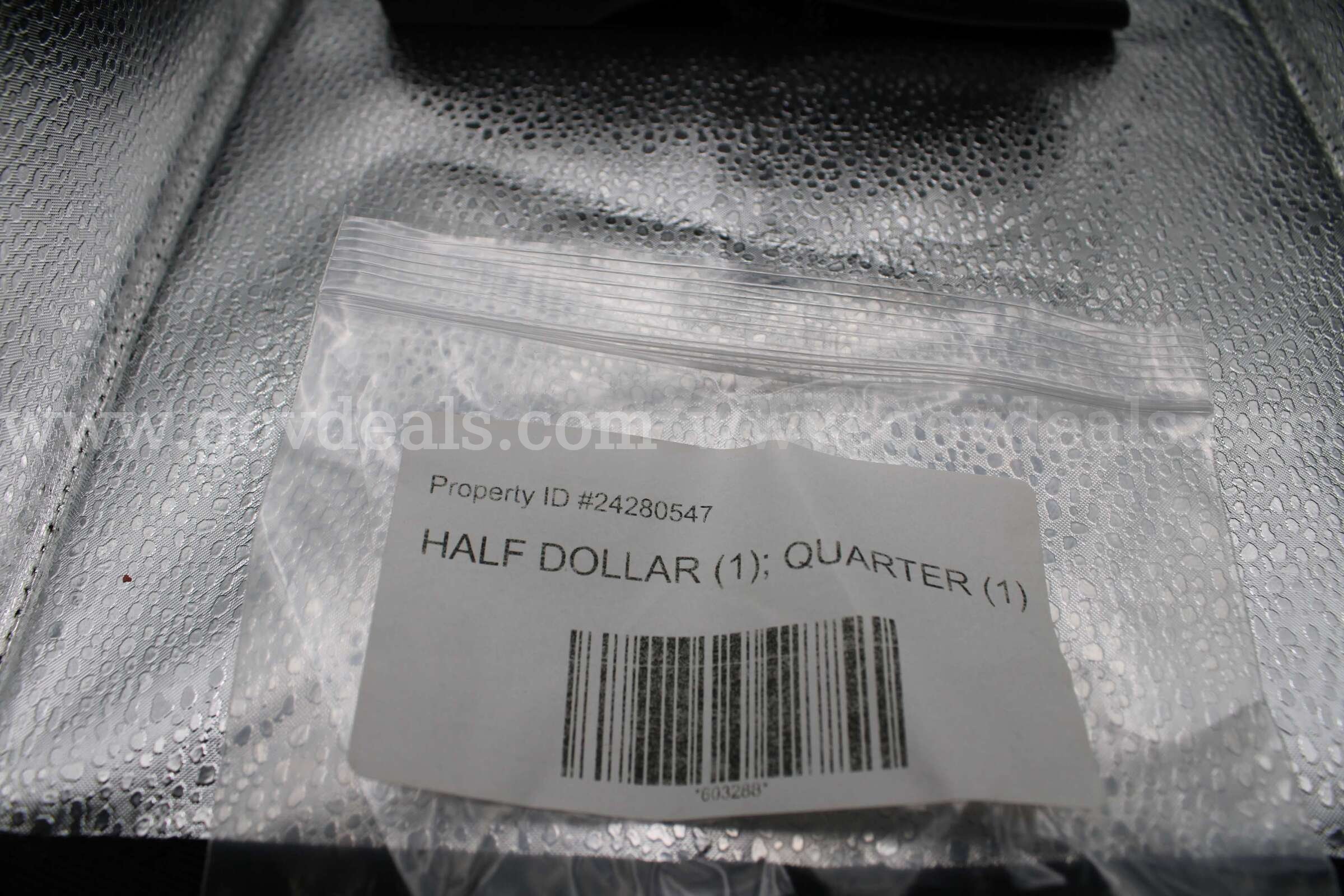 HALF DOLLAR (1); QUARTER (1)   Government Surplus Auction - Photo #3