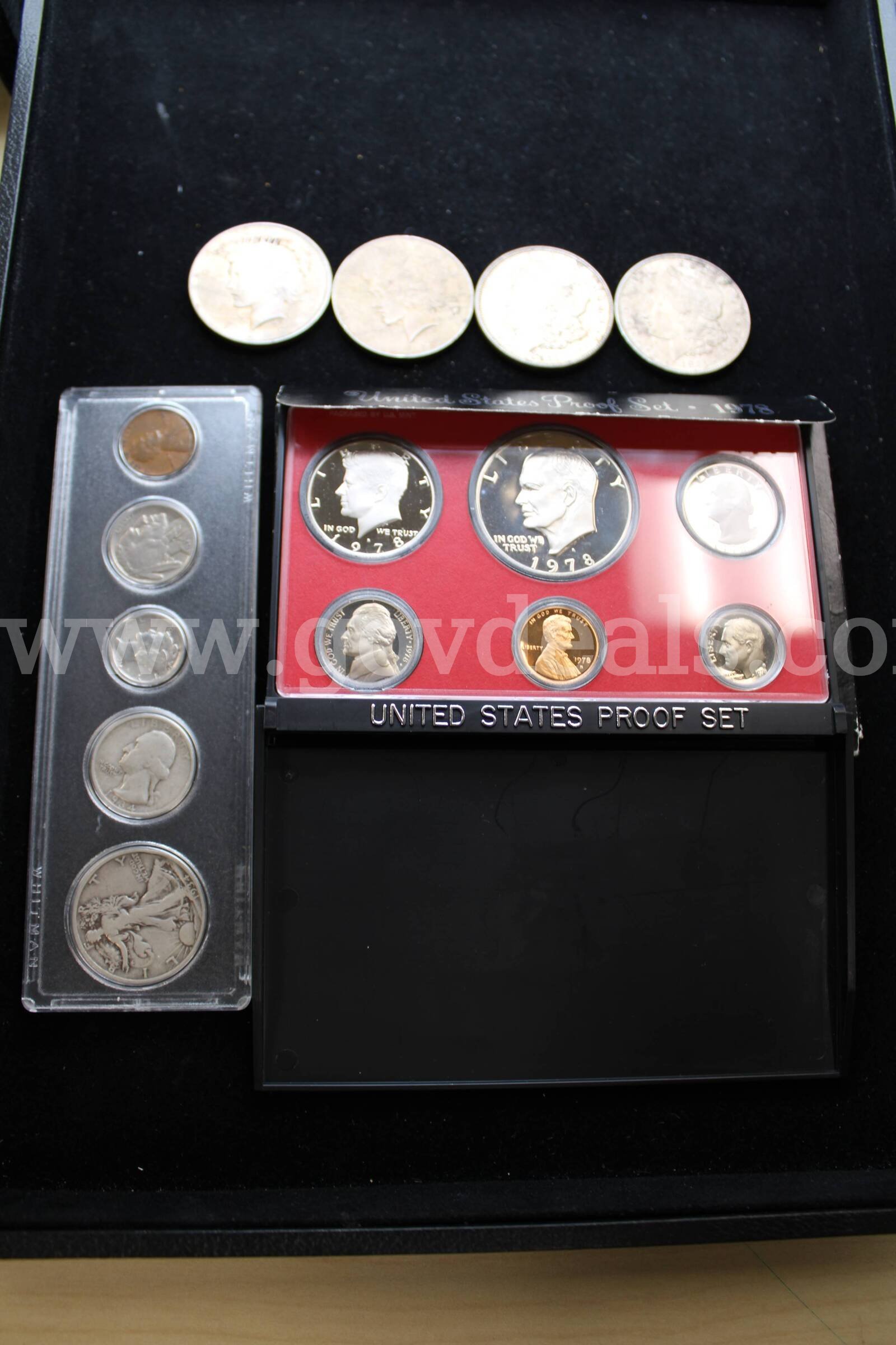 COIN SET (2); $1 COIN (4)   Government Surplus Auction - Primary Photo
