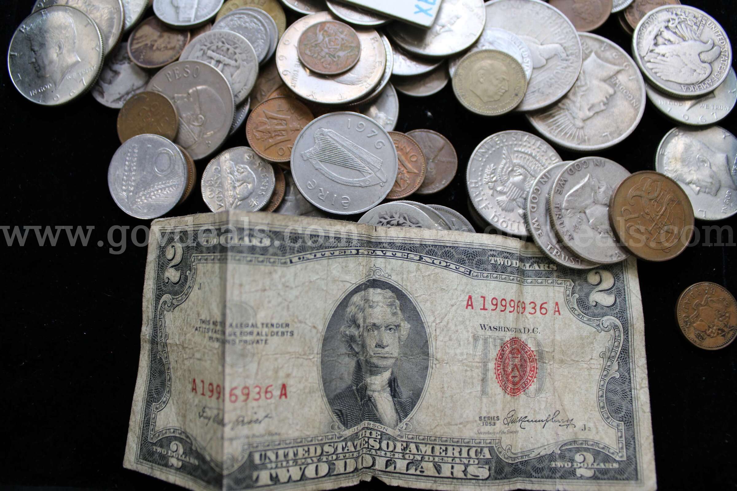 $2 BILL (2); DIMES (7); QUARTERS (4); NICKELS (10); PENNY (22); $1 COIN (8)   Government Surplus Auction - Photo #3