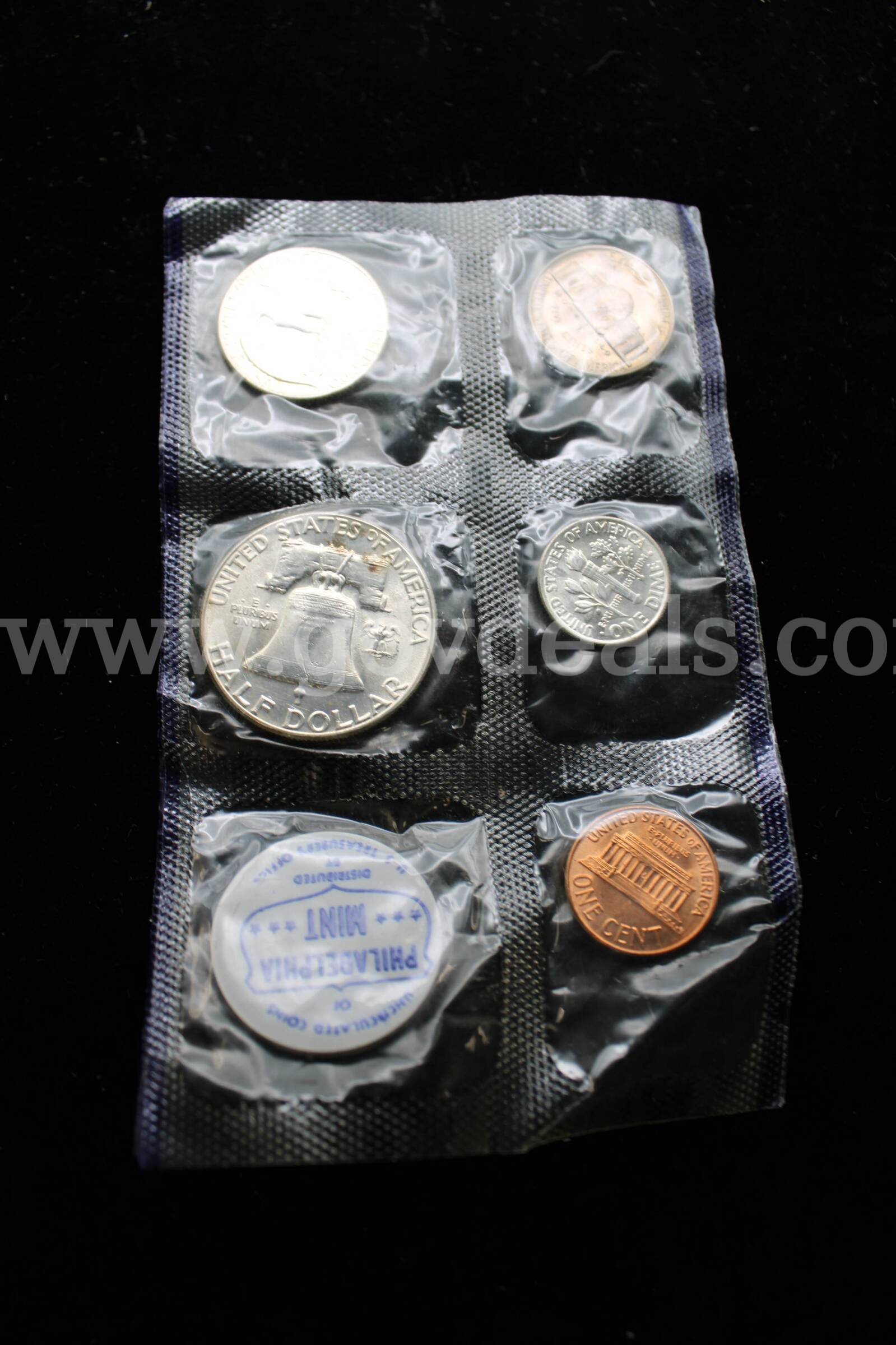COIN SET (1)   Government Surplus Auction - Photo #2
