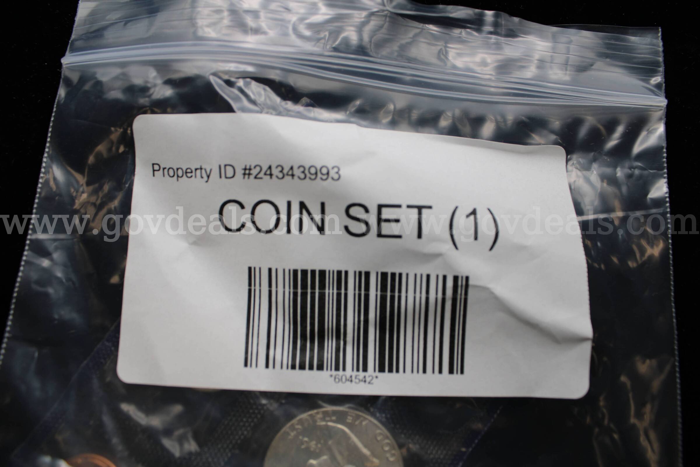 COIN SET (1)   Government Surplus Auction - Photo #3